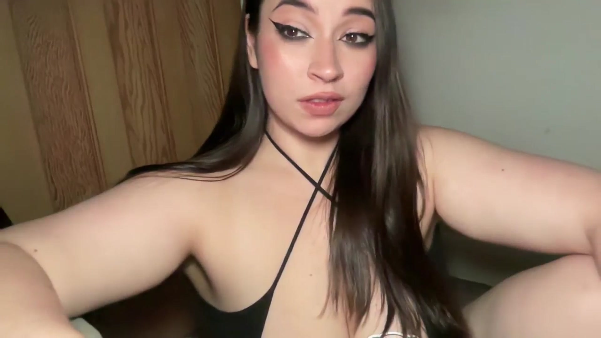Gallery image thumbnail from Hasymura's myfreecams stream on, 01/12/2025, 23:20 image 8 of 20