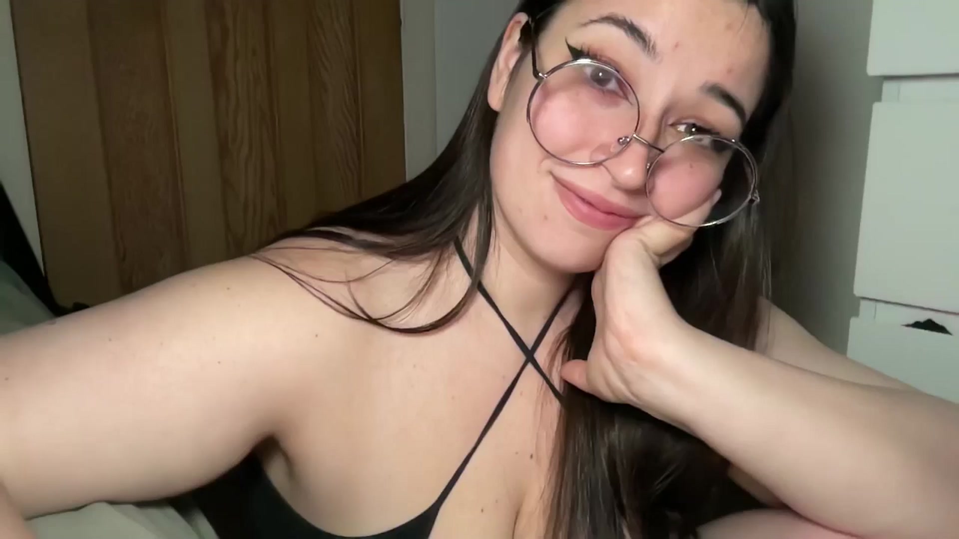 Gallery image thumbnail from Hasymura's myfreecams stream on, 01/16/2025, 24:06 image 20 of 20