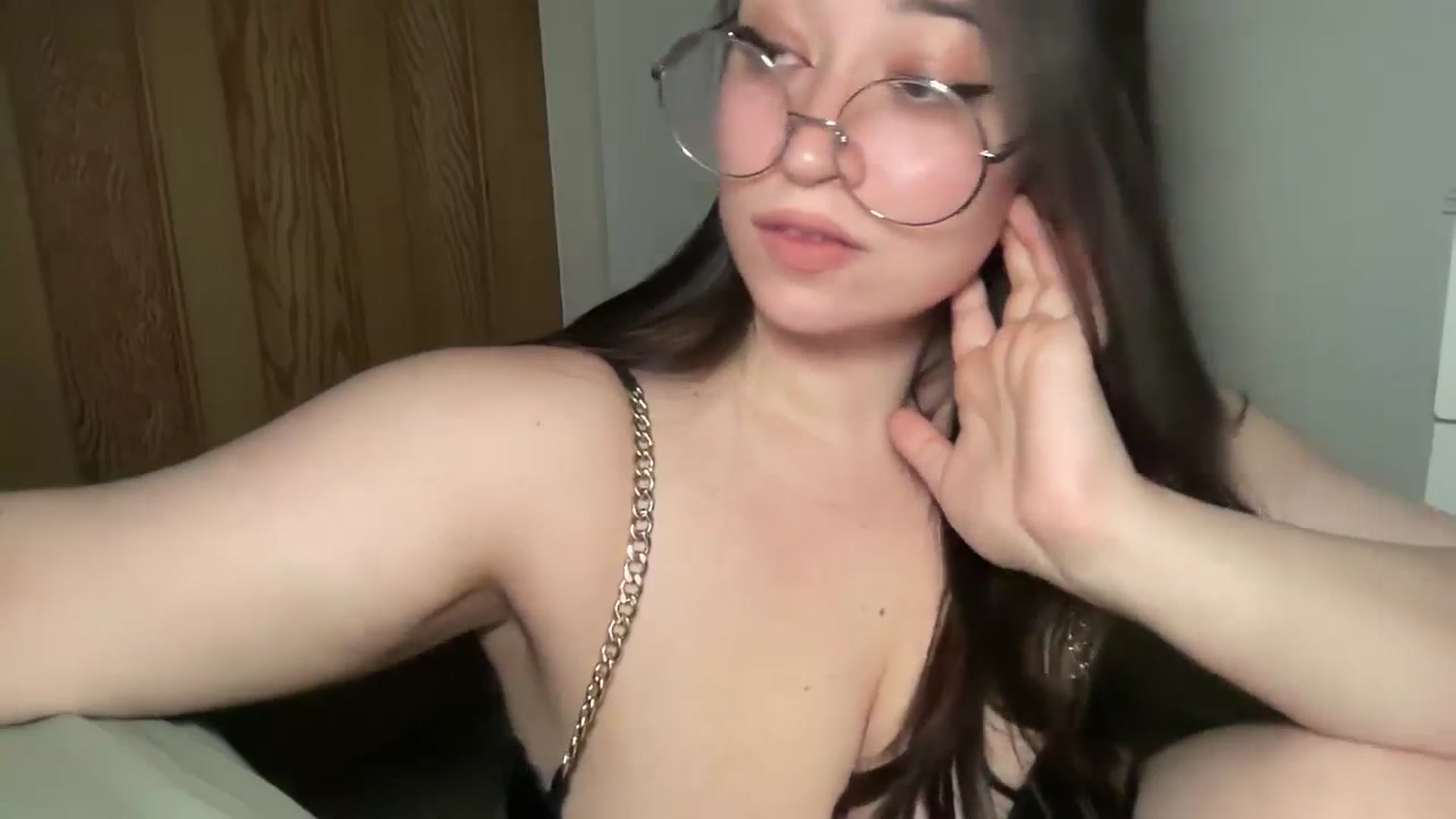 Gallery image thumbnail from Hasymura's myfreecams stream on, 01/17/2025, 01:38 image 4 of 20