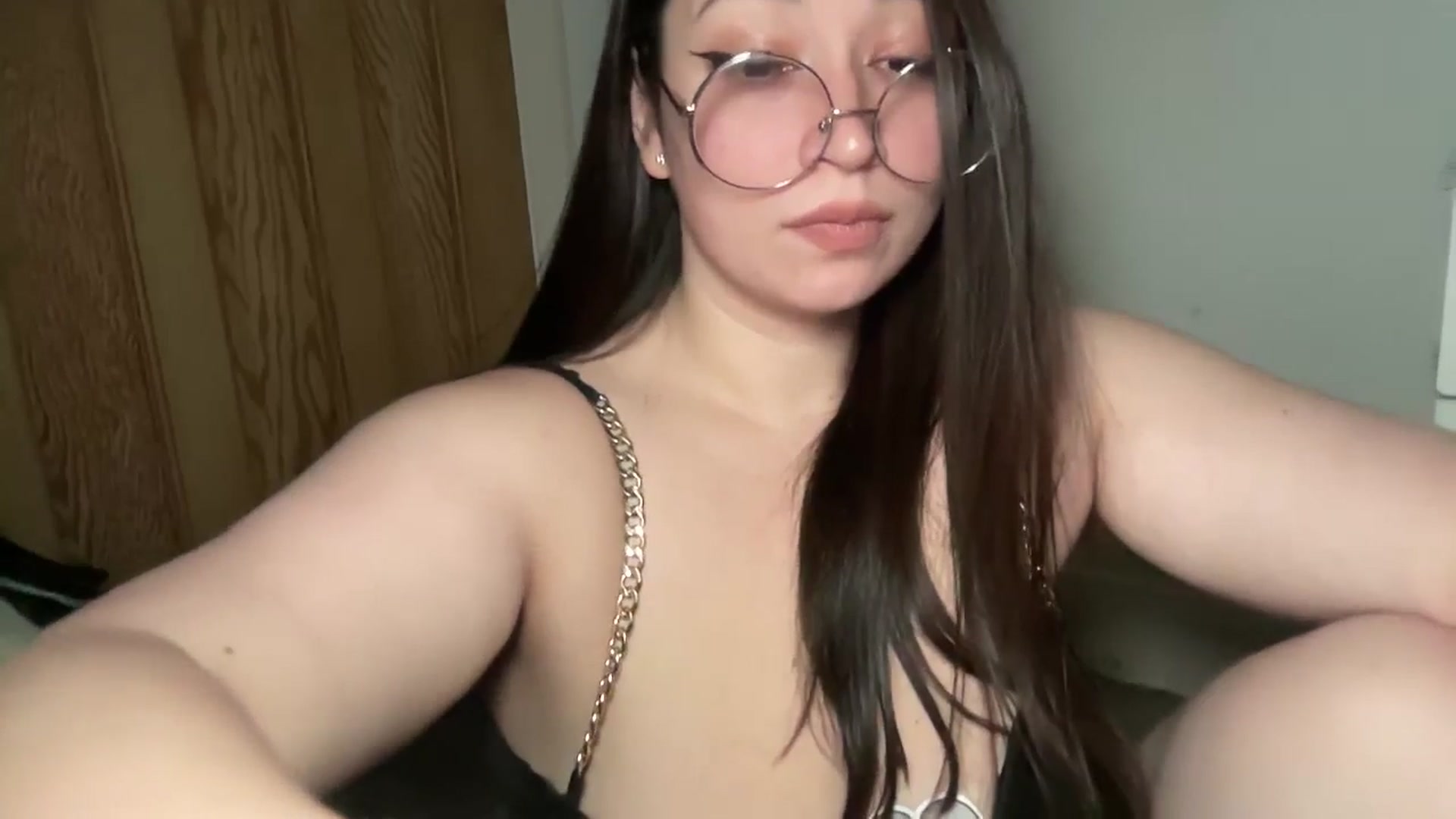 Gallery image thumbnail from Hasymura's myfreecams stream on, 01/17/2025, 01:38 image 12 of 20