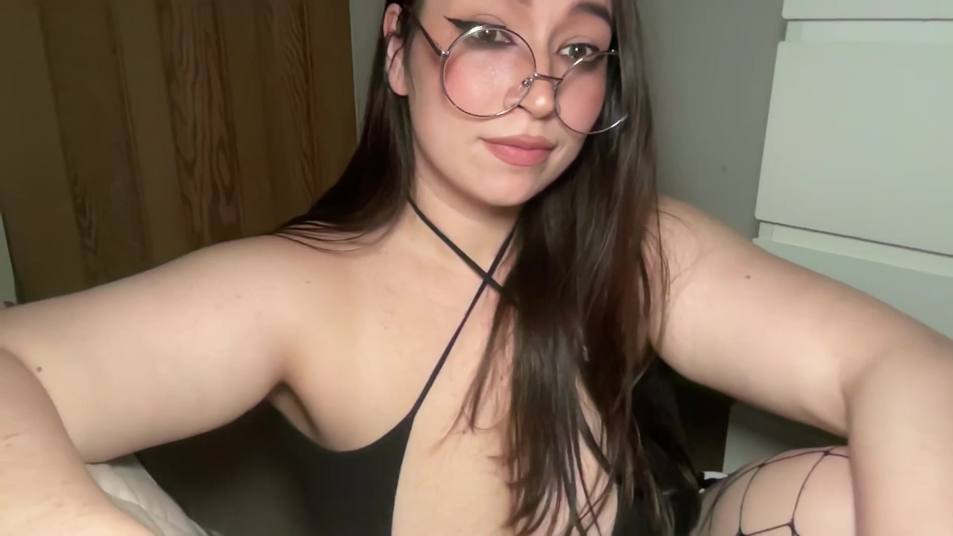 Gallery image thumbnail from Hasymura's myfreecams stream on, 02/07/2025, 23:27 image 19 of 20