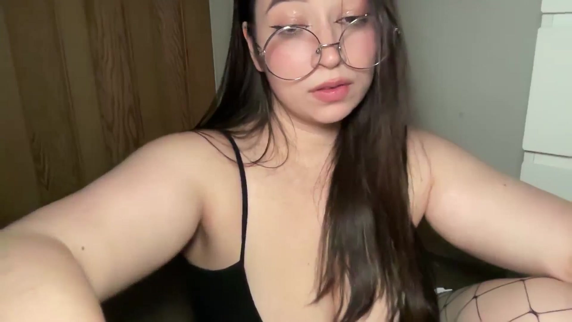 Gallery image thumbnail from Hasymura's myfreecams stream on, 02/09/2025, 23:56 image 20 of 20