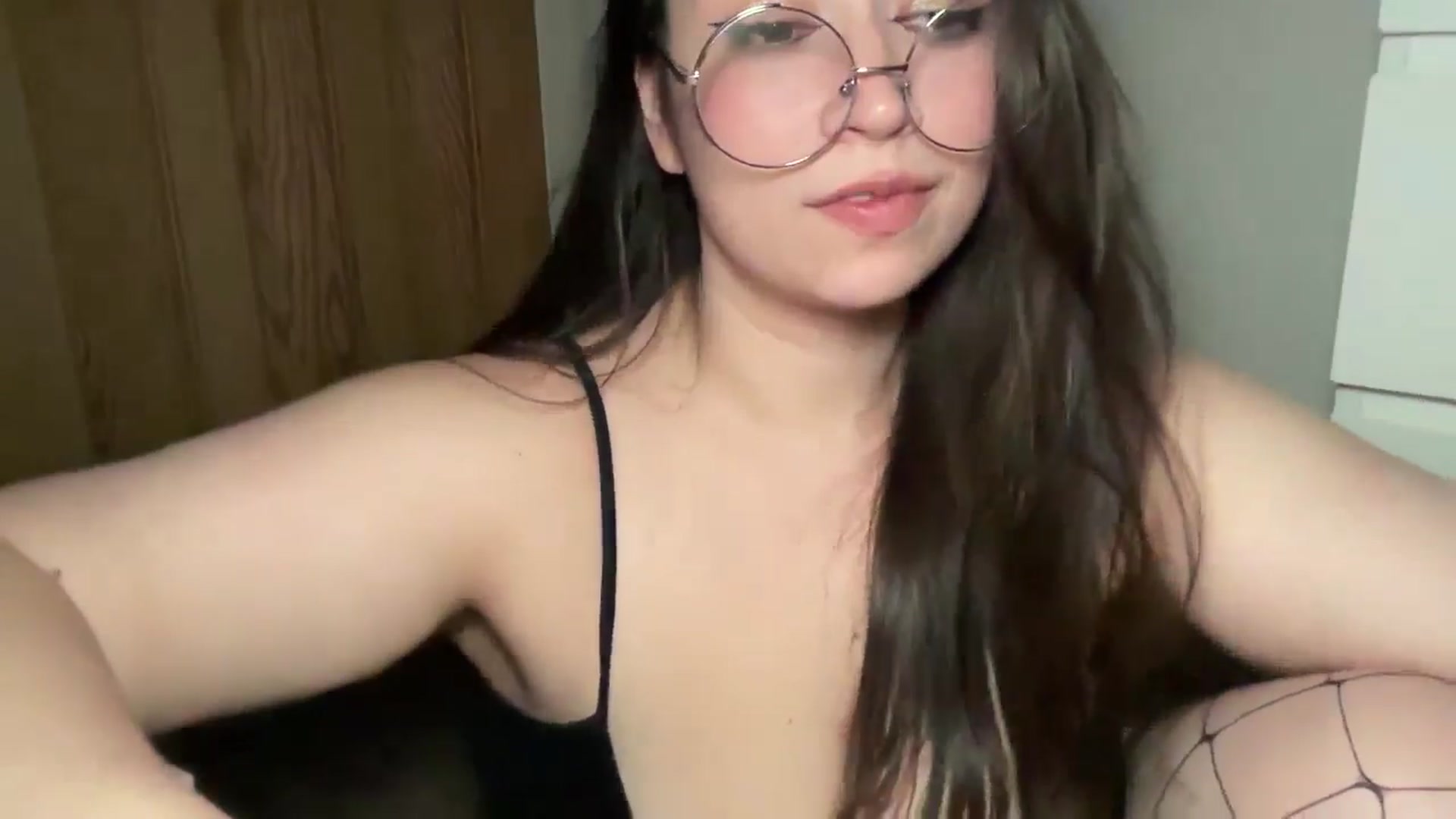 Gallery image thumbnail from Hasymura's myfreecams stream on, 02/10/2025, 24:30 image 2 of 20