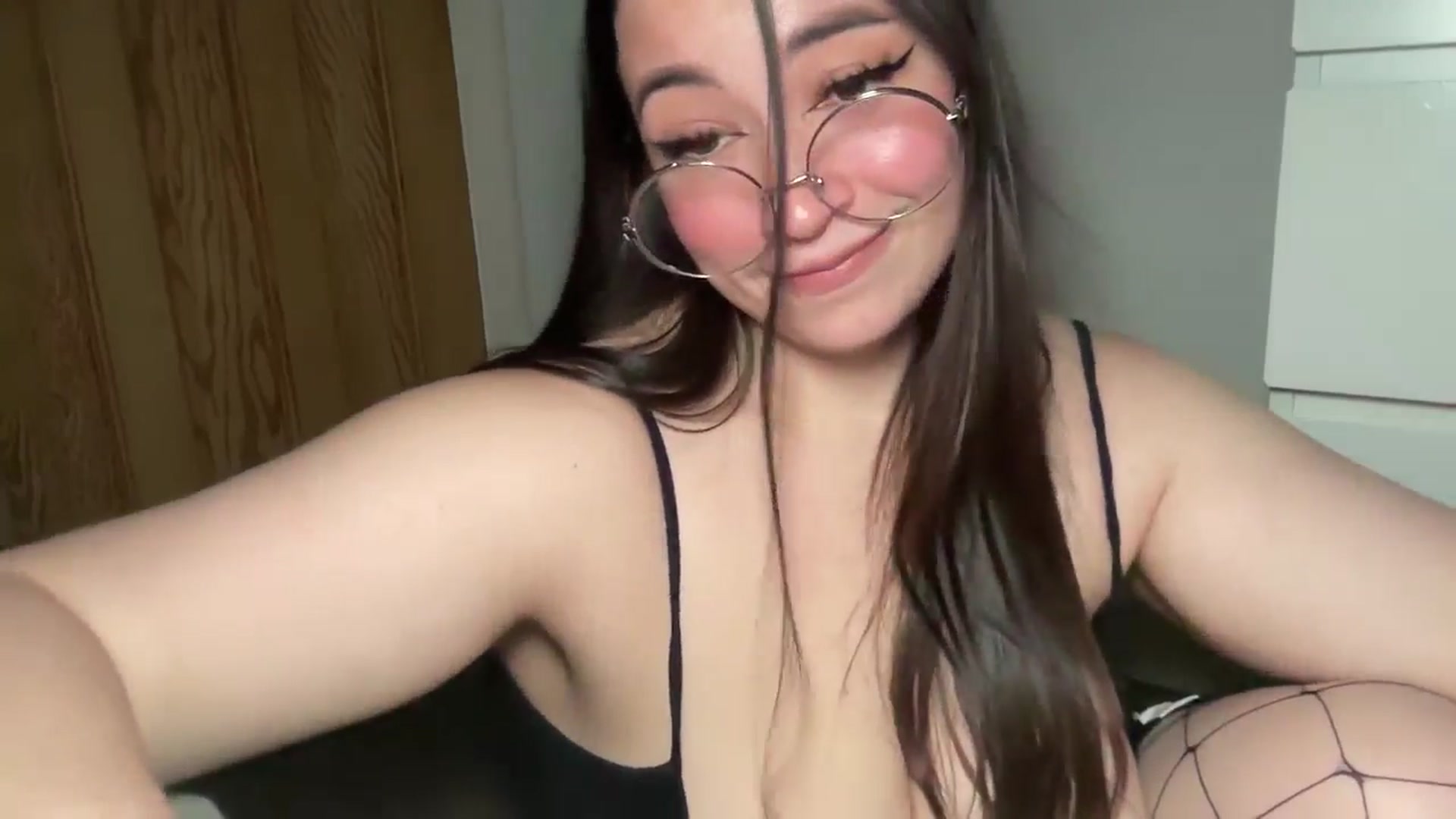 Gallery image thumbnail from Hasymura's myfreecams stream on, 03/01/2025, 22:44 image 10 of 20