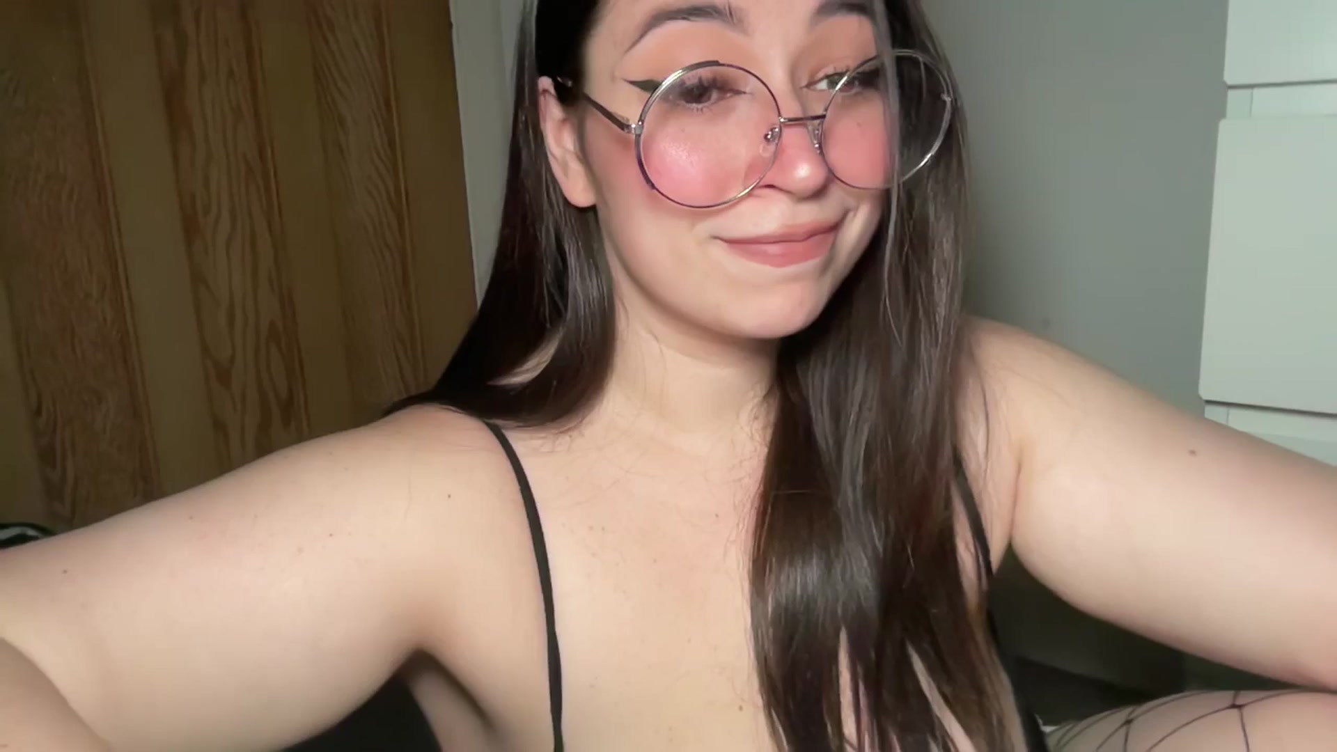 Gallery image thumbnail from Hasymura's myfreecams stream on, 03/01/2025, 22:44 image 1 of 20