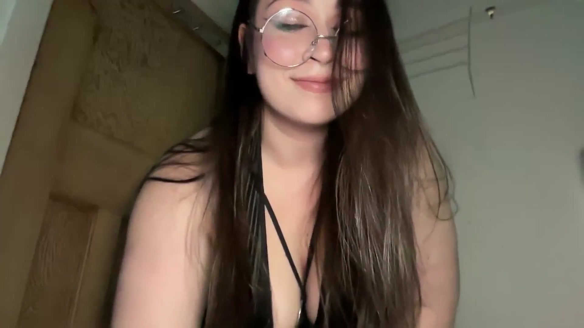 Gallery image thumbnail from Hasymura's myfreecams stream on, 03/02/2025, 21:39 image 5 of 20