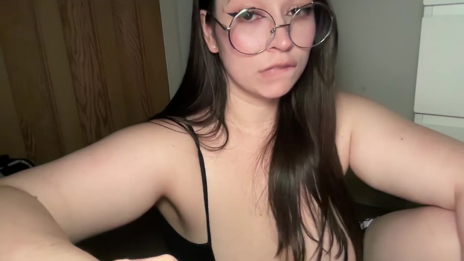 Gallery image thumbnail from Hasymura's myfreecams stream on, 03/03/2025, 22:46 image 20 of 20
