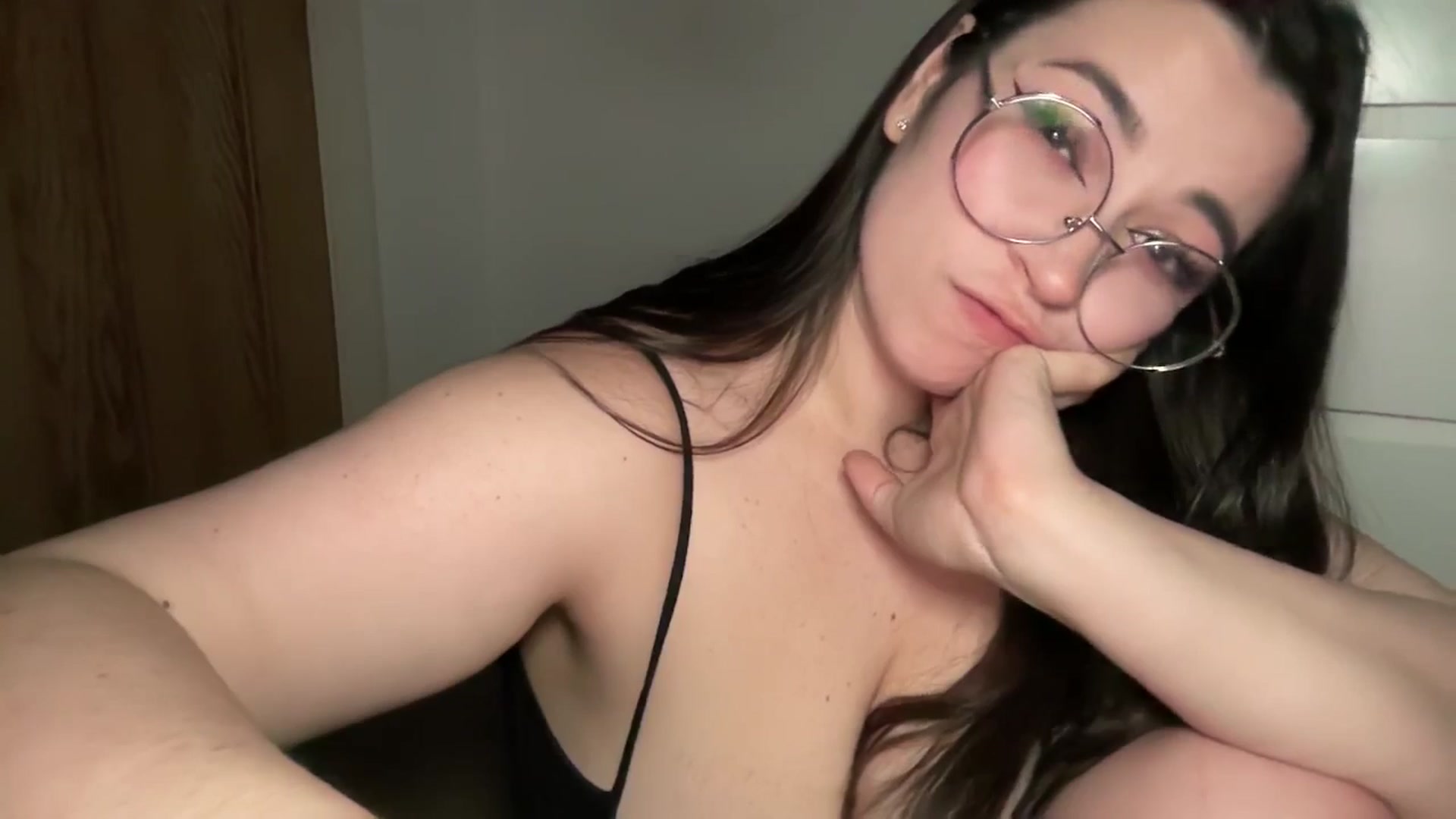 Gallery image thumbnail from Hasymura's myfreecams stream on, 03/03/2025, 23:28 image 4 of 20