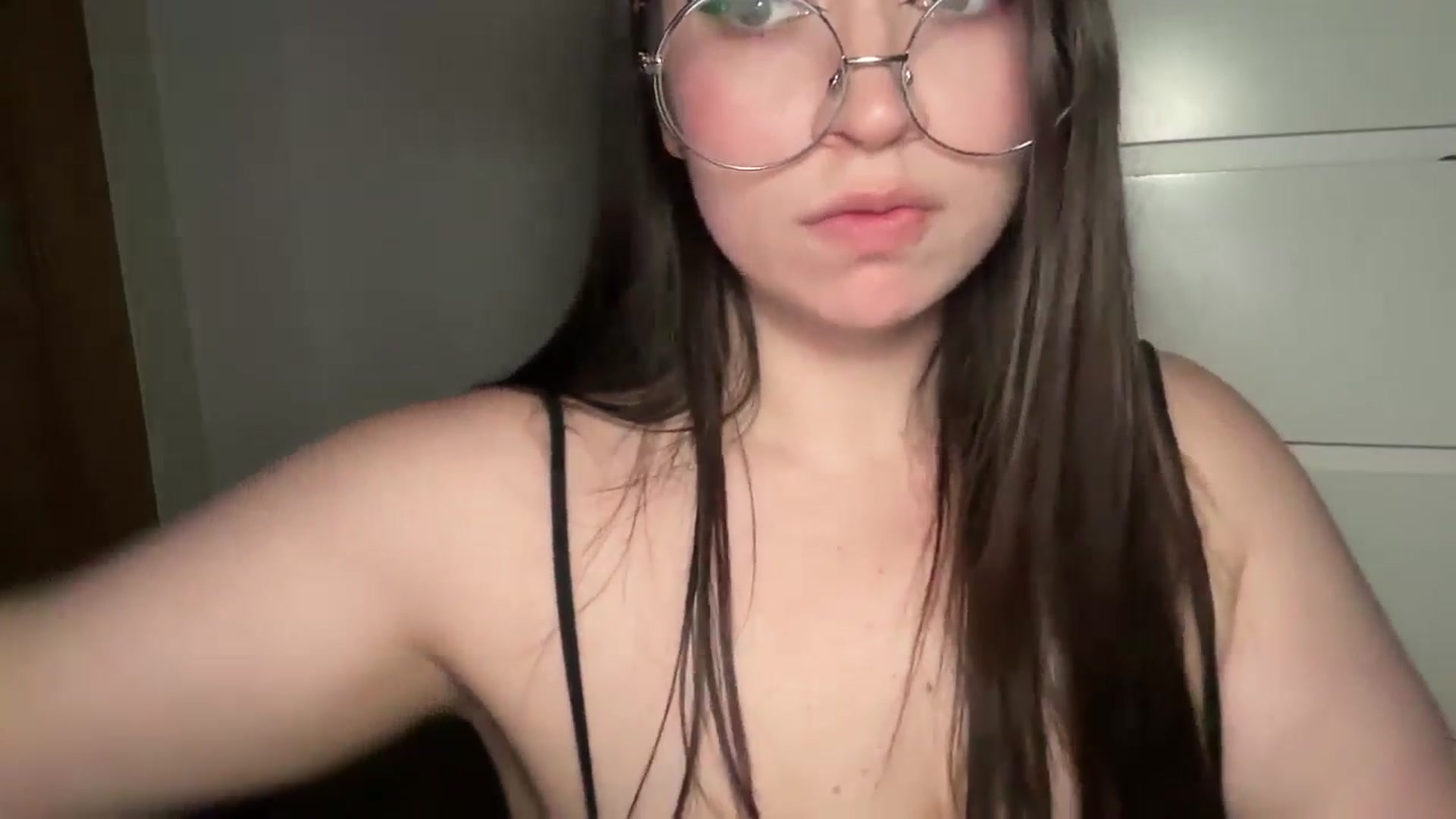 Gallery image thumbnail from Hasymura's myfreecams stream on, 03/03/2025, 23:28 image 12 of 20