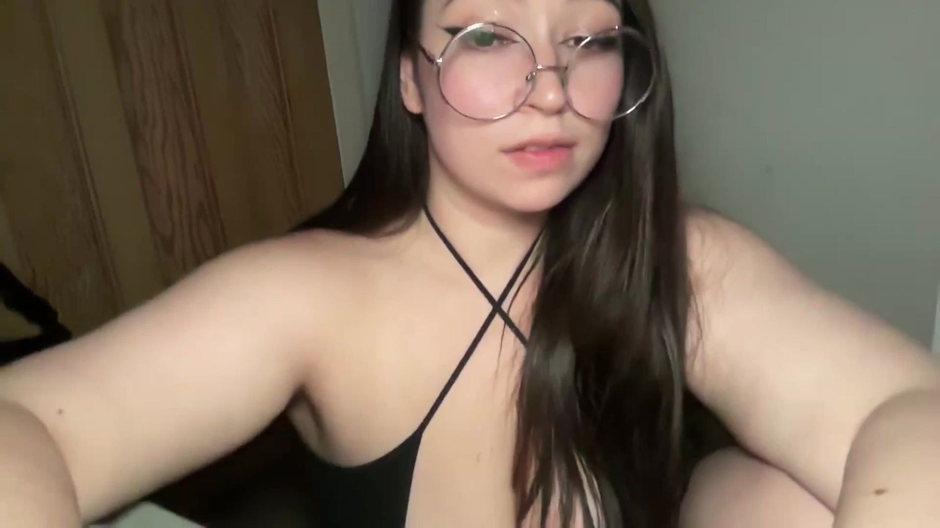 Gallery image thumbnail from Hasymura's myfreecams stream on, 03/11/2025, 24:22 image 20 of 20