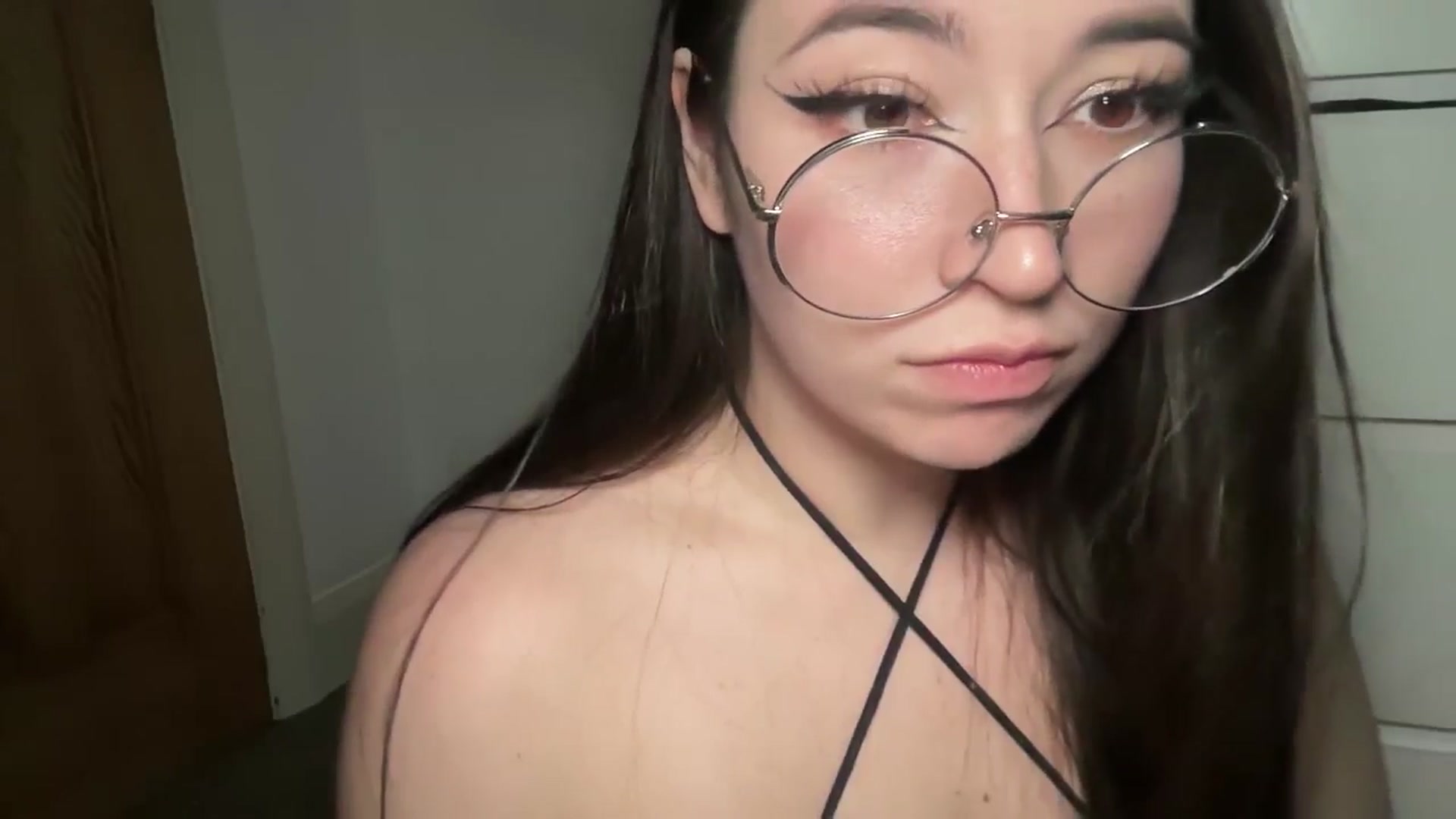 Gallery image thumbnail from Hasymura's myfreecams stream on, 03/11/2025, 02:39 image 7 of 20