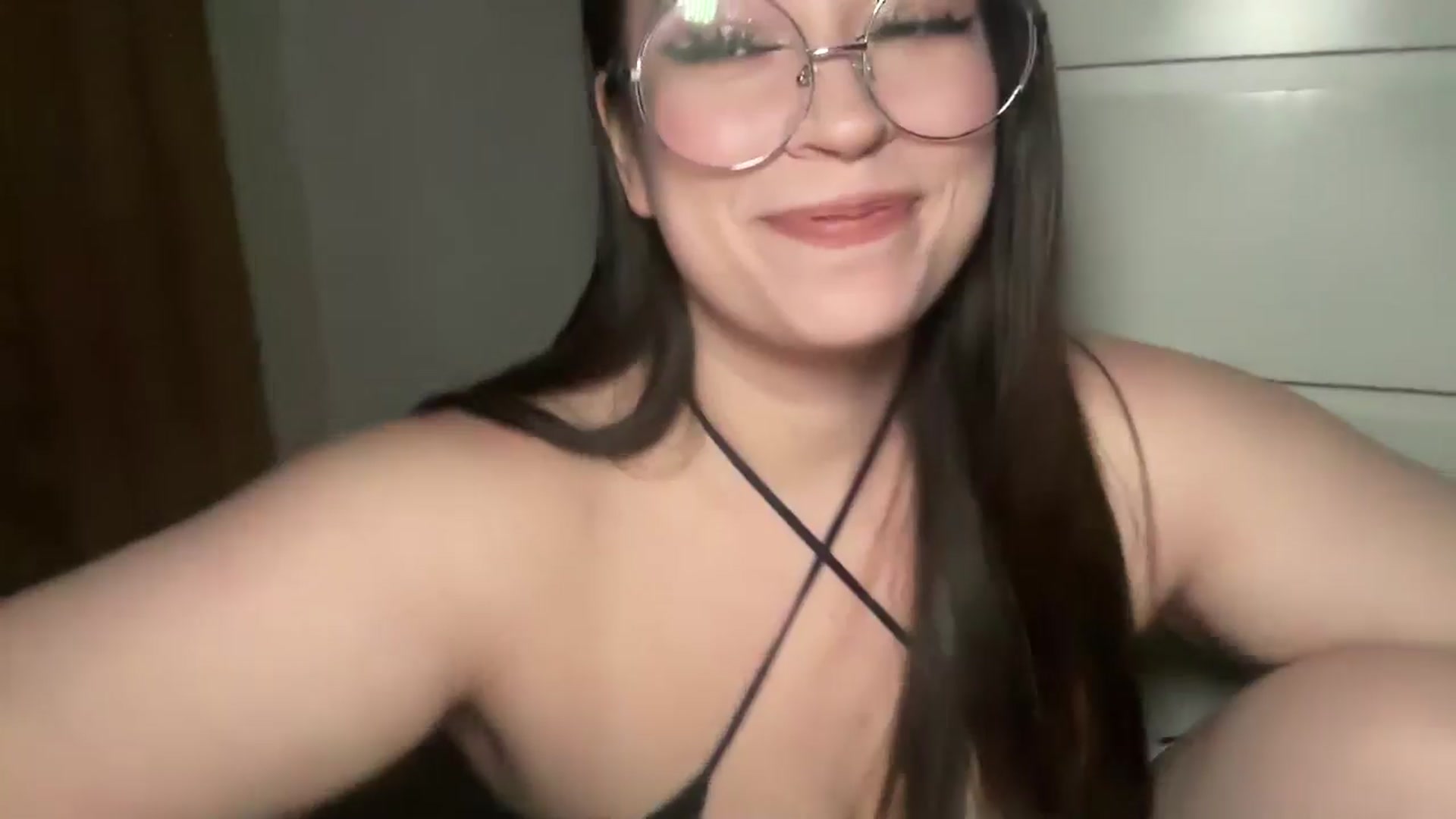 Gallery image thumbnail from Hasymura's myfreecams stream on, 03/12/2025, 23:16 image 13 of 20