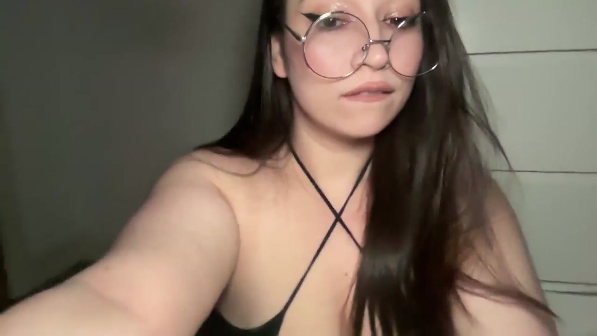 Gallery image thumbnail from Hasymura's myfreecams stream on, 03/23/2025, 24:29 image 10 of 20