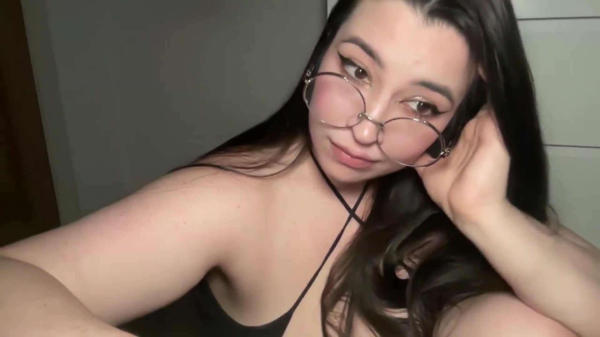 Gallery image thumbnail from Hasymura's myfreecams stream on, 03/23/2025, 24:29 image 15 of 20