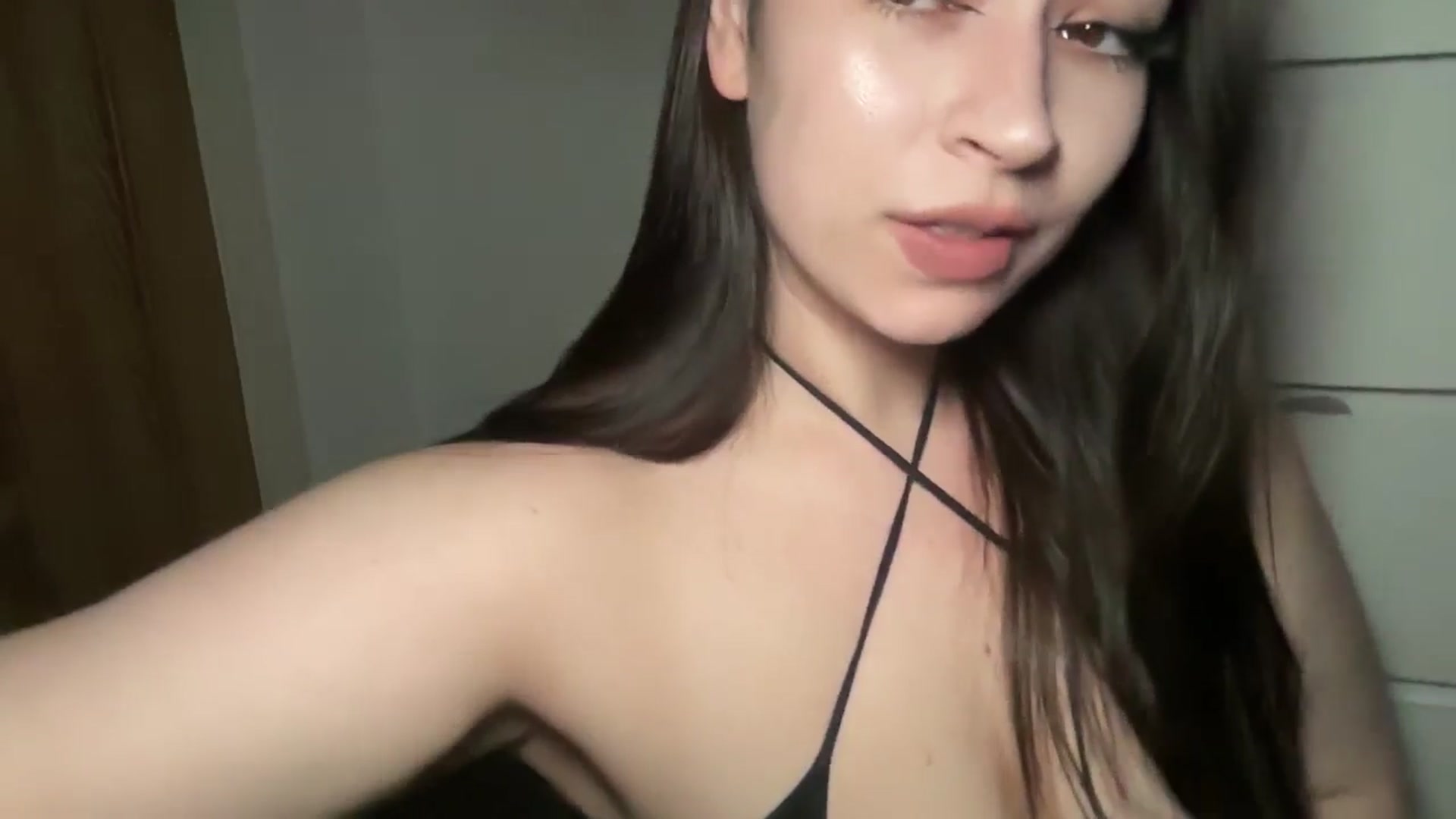 Gallery image thumbnail from Hasymura's myfreecams stream on, 03/27/2025, 23:46 image 8 of 20
