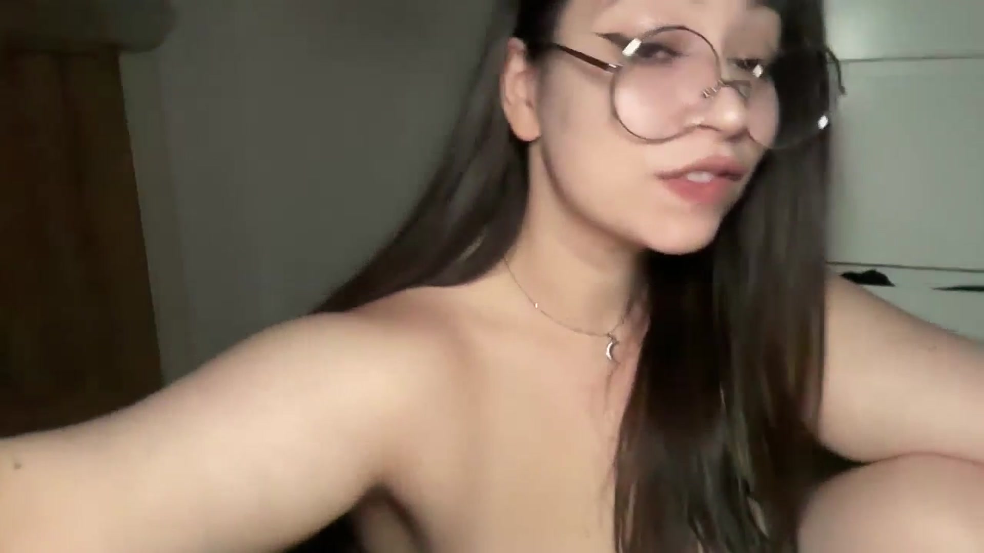 Gallery image thumbnail from Hasymura's myfreecams stream on, 03/30/2025, 23:57 image 16 of 20