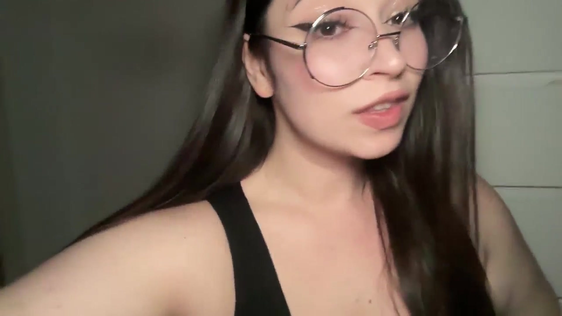 Gallery image thumbnail from Hasymura's myfreecams stream on, 04/07/2025, 22:08 image 13 of 20