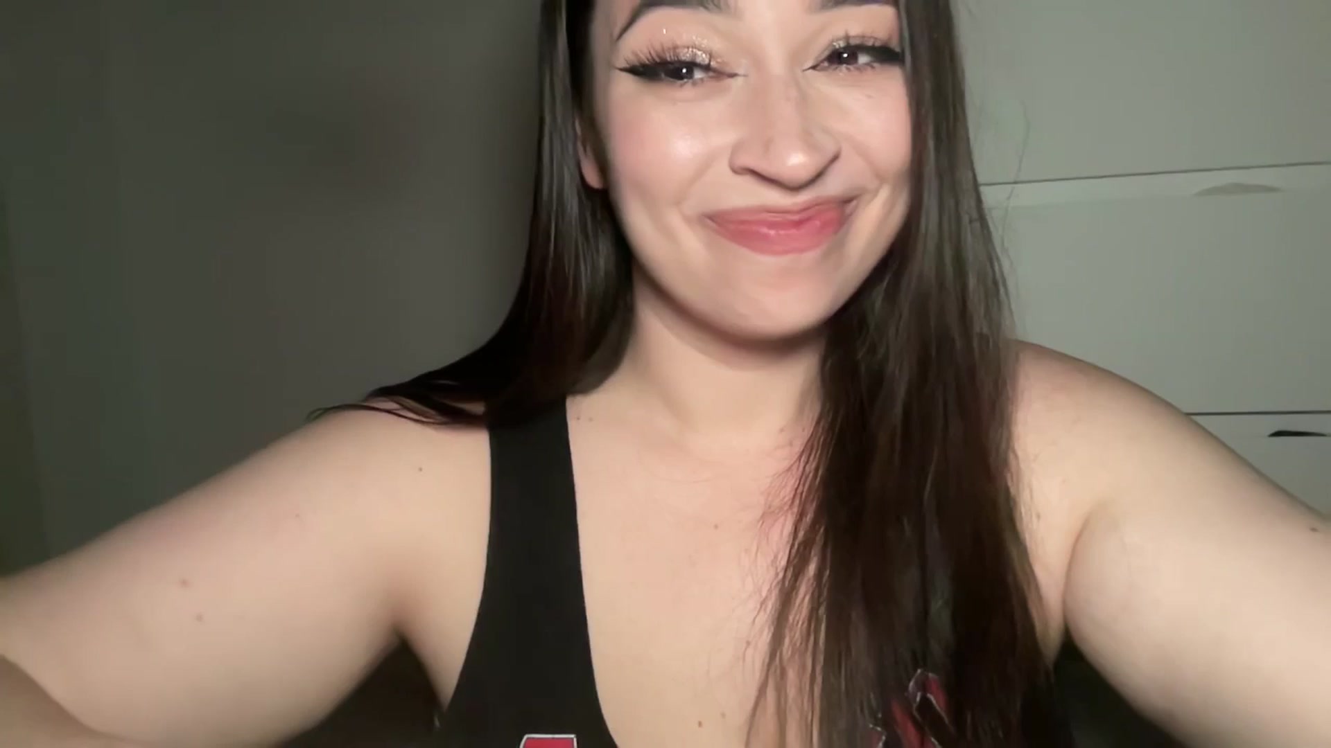 Gallery image thumbnail from Hasymura's myfreecams stream on, 04/07/2025, 22:08 image 6 of 20