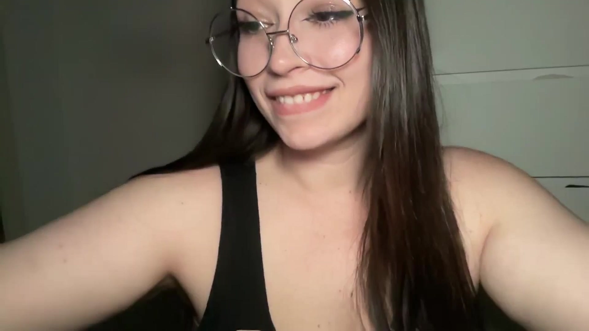 Gallery image thumbnail from Hasymura's myfreecams stream on, 04/07/2025, 22:08 image 18 of 20