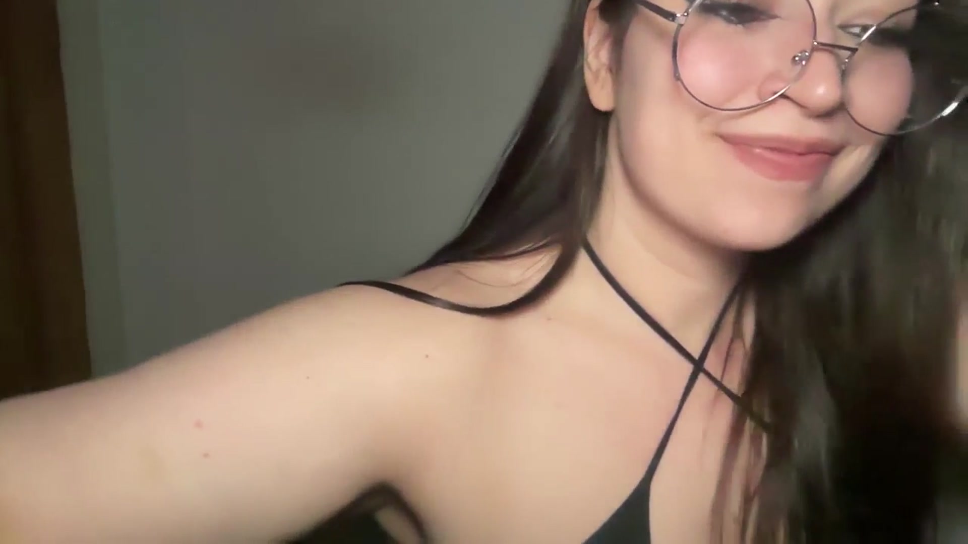 Gallery image thumbnail from Hasymura's myfreecams stream on, 04/08/2025, 22:41 image 15 of 20