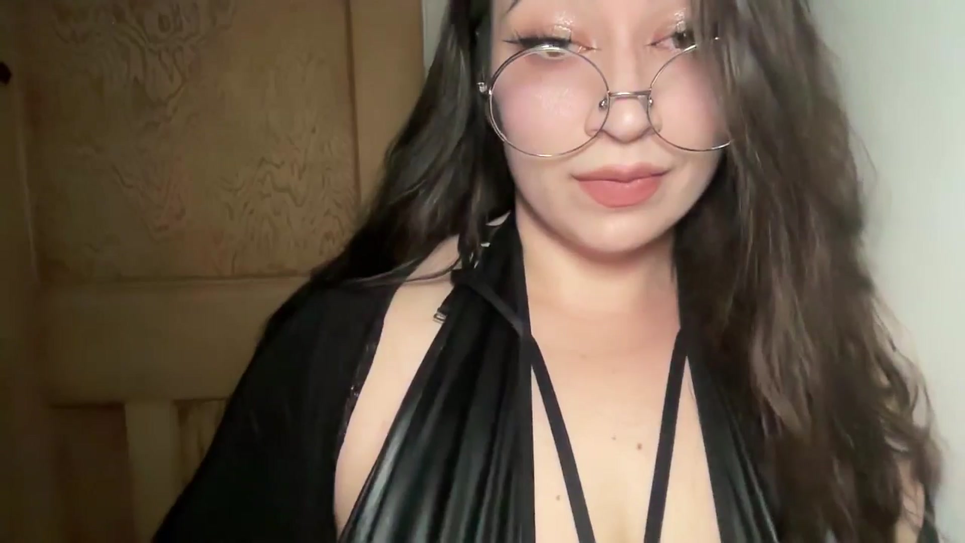Gallery image thumbnail from Hasymura's myfreecams stream on, 04/10/2025, 21:49 image 20 of 20