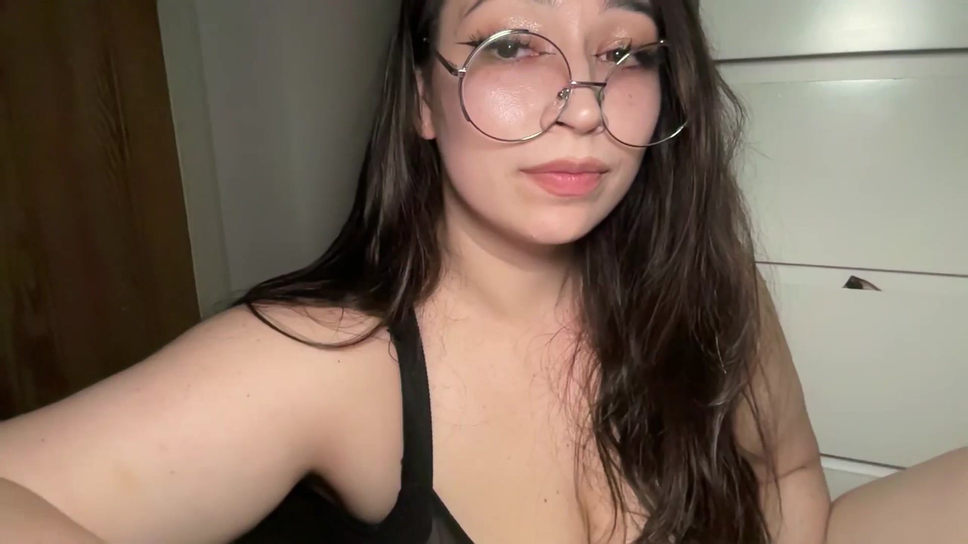 Gallery image thumbnail from Hasymura's myfreecams stream on, 04/10/2025, 23:05 image 18 of 20