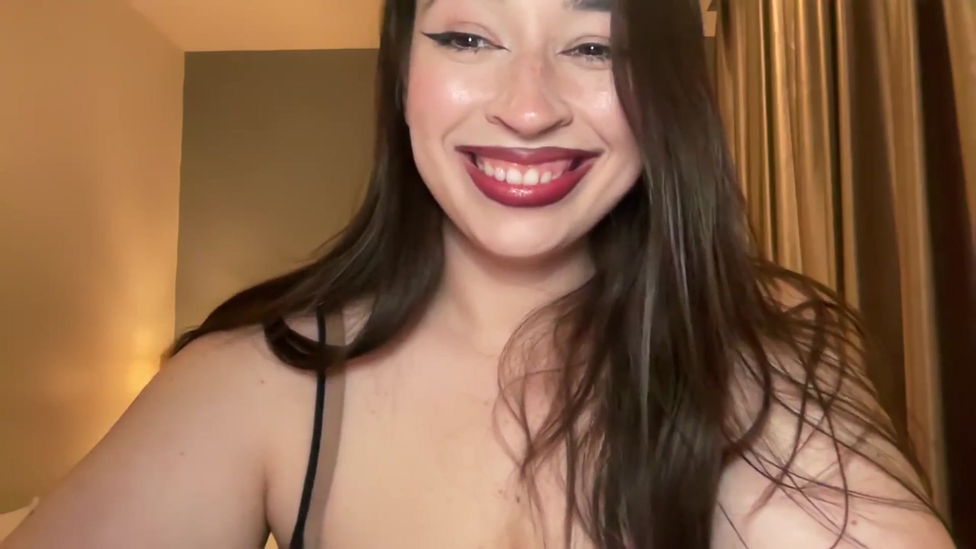 Gallery image thumbnail from Hasymura's myfreecams stream on, 04/28/2025, 19:55 image 19 of 20