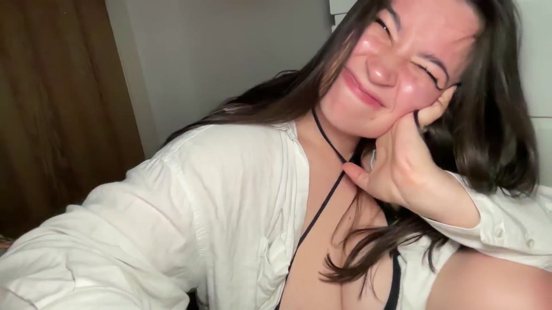 Gallery image thumbnail from Hasymura's myfreecams stream on, 06/08/2025, 23:55 image 19 of 20