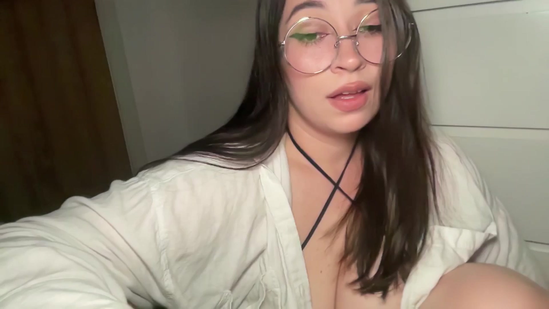 Gallery image thumbnail from Hasymura's myfreecams stream on, 06/11/2025, 22:44 image 11 of 20