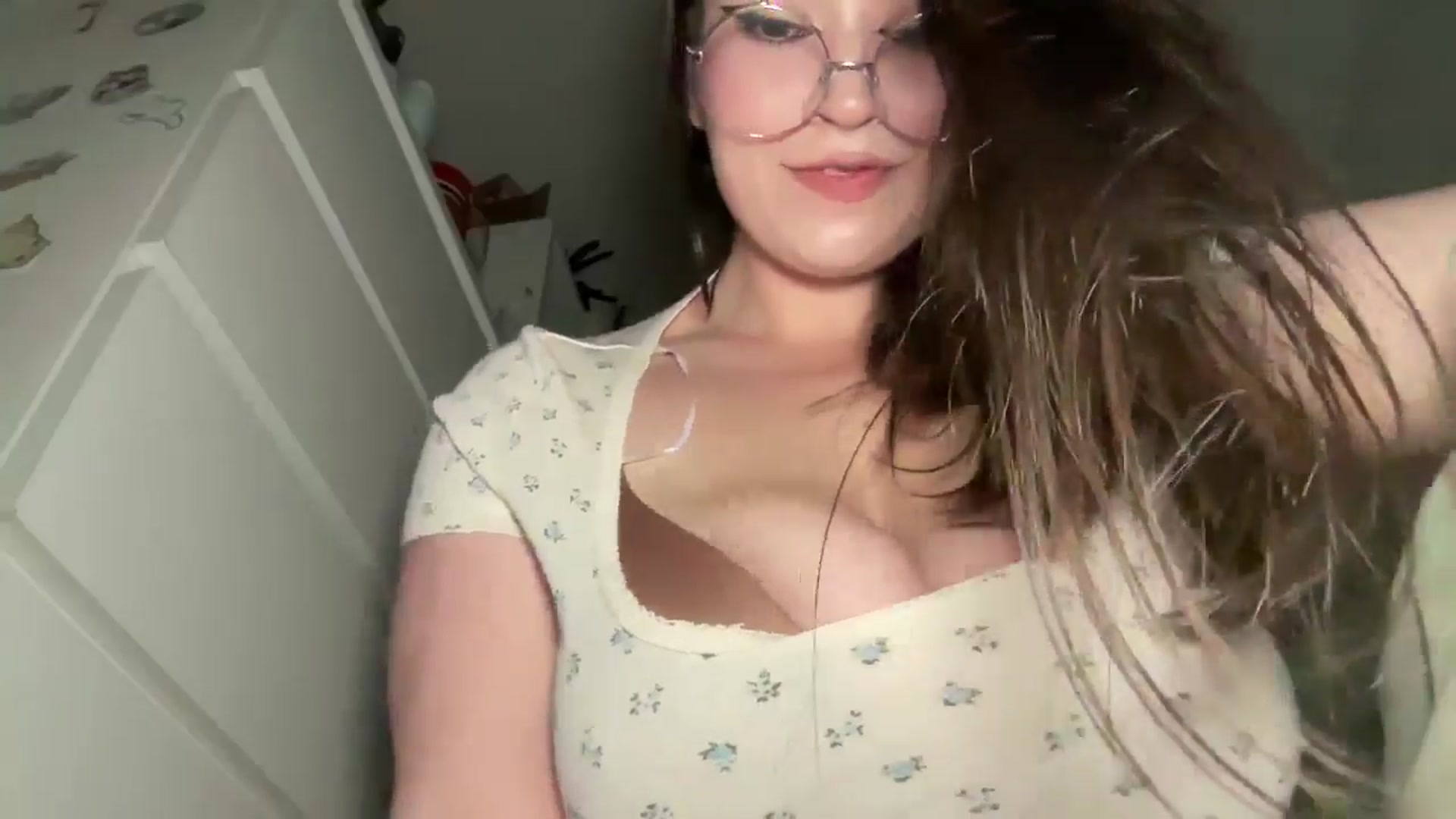 Gallery image thumbnail from Hasymura's myfreecams stream on, 06/16/2025, 22:43 image 14 of 20