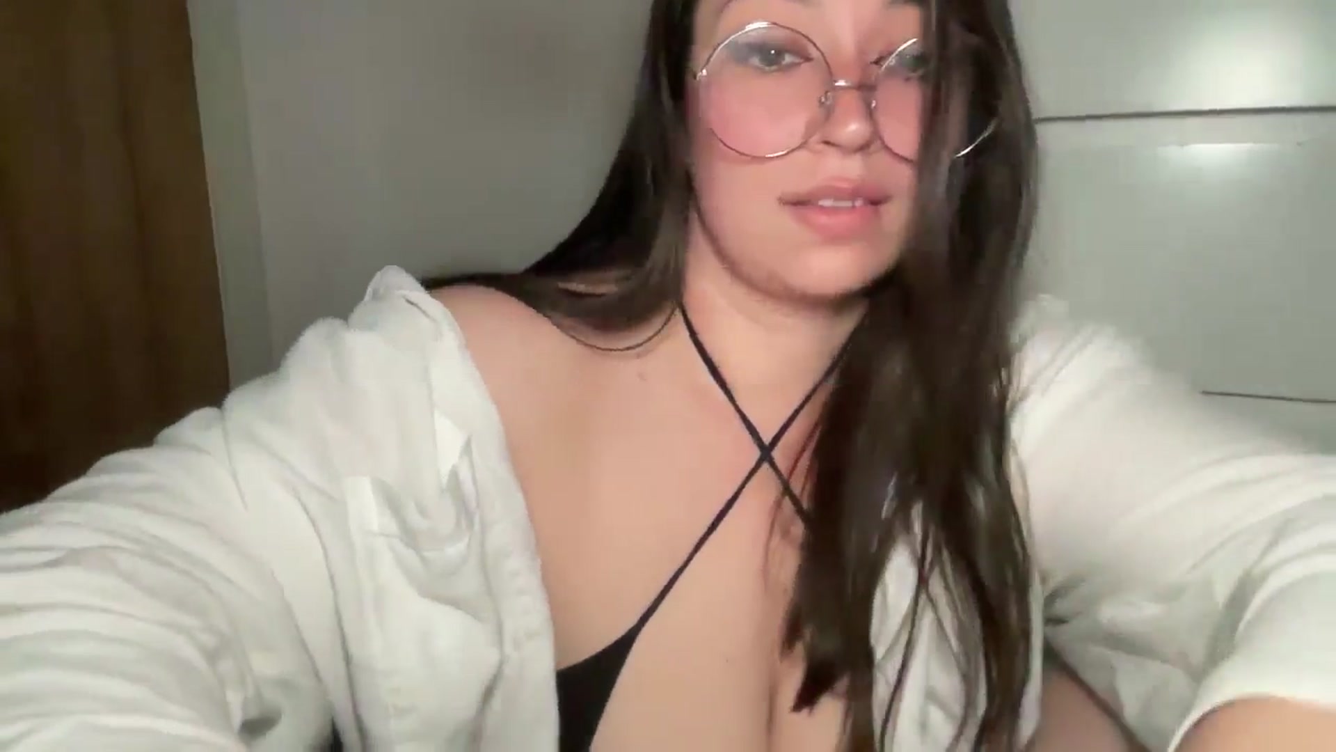 Gallery image thumbnail from Hasymura's myfreecams stream on, 06/22/2025, 20:01 image 17 of 20