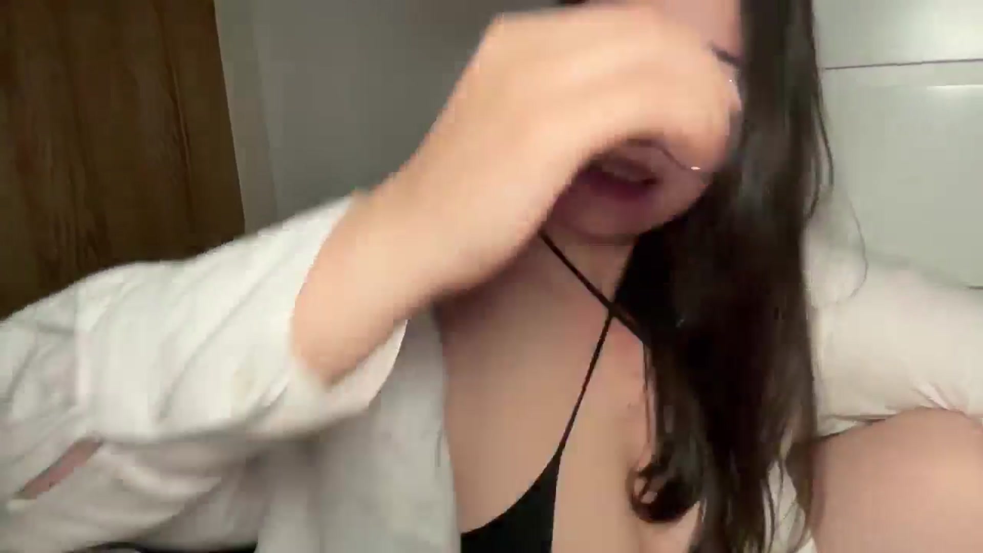Gallery image thumbnail from Hasymura's myfreecams stream on, 06/24/2025, 22:49 image 10 of 20