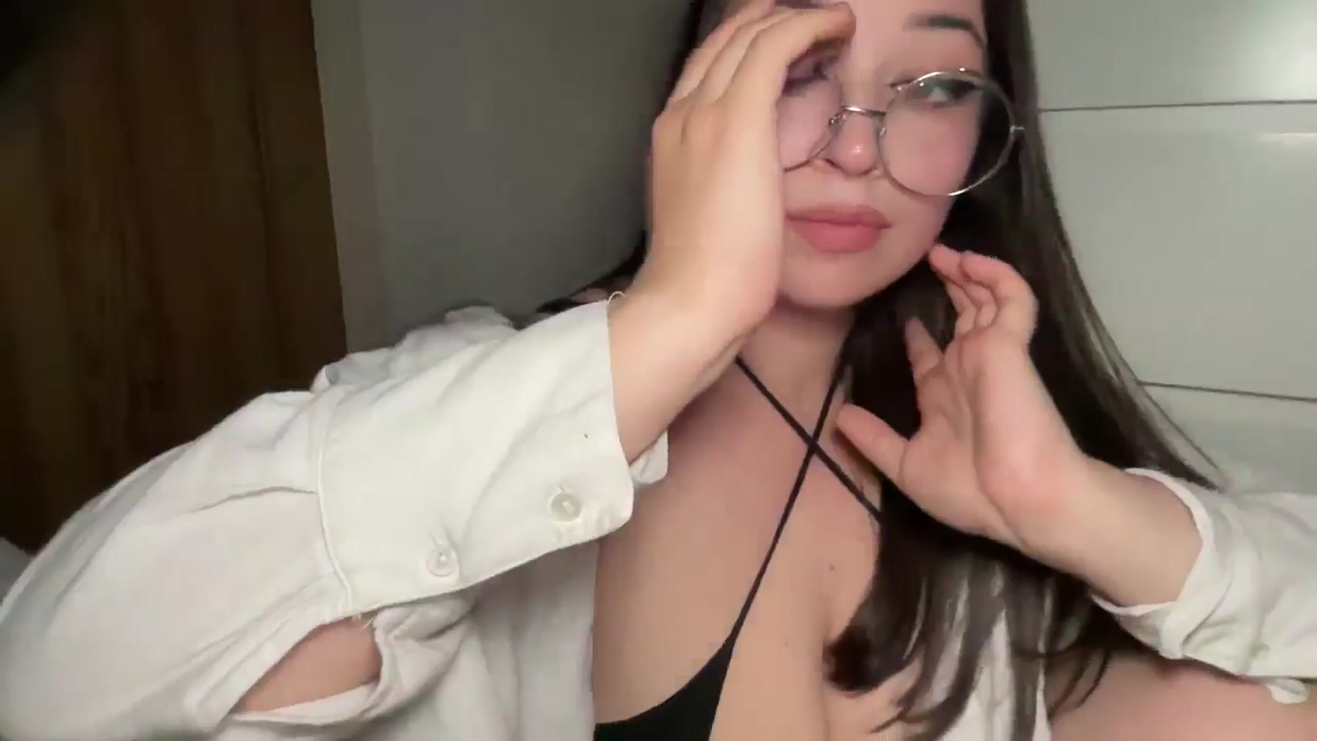 Gallery image thumbnail from Hasymura's myfreecams stream on, 06/24/2025, 22:49 image 7 of 20