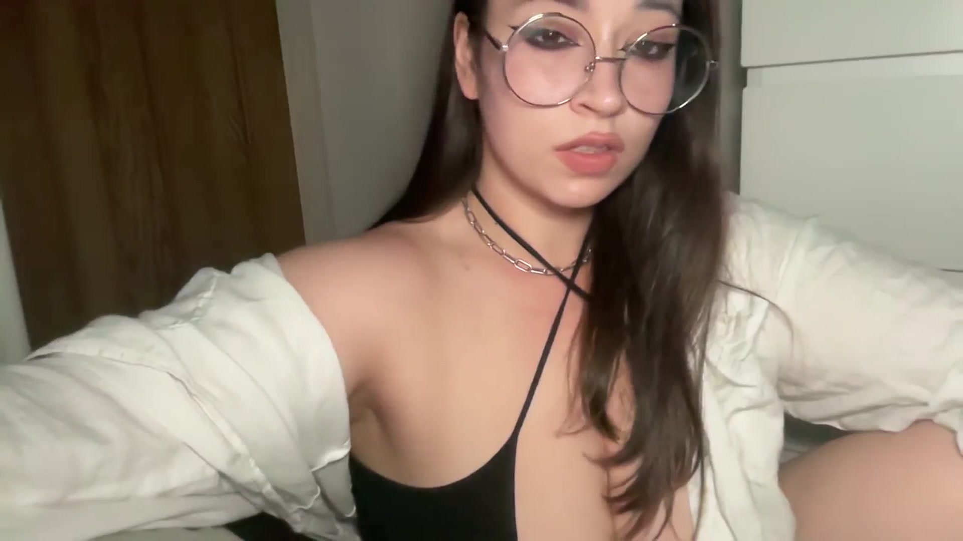 Gallery image thumbnail from Hasymura's myfreecams stream on, 07/03/2025, 20:38 image 16 of 20