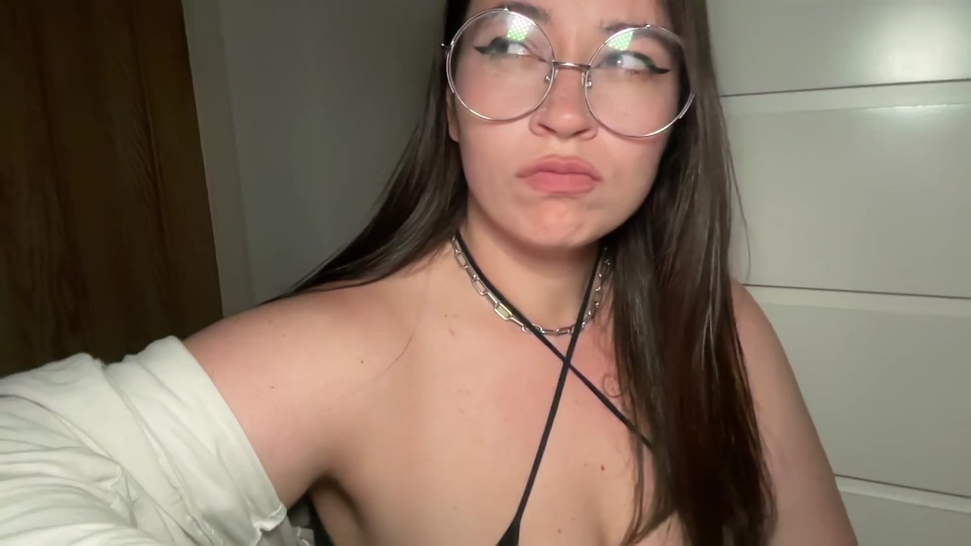 Gallery image thumbnail from Hasymura's myfreecams stream on, 07/05/2025, 24:11 image 15 of 20