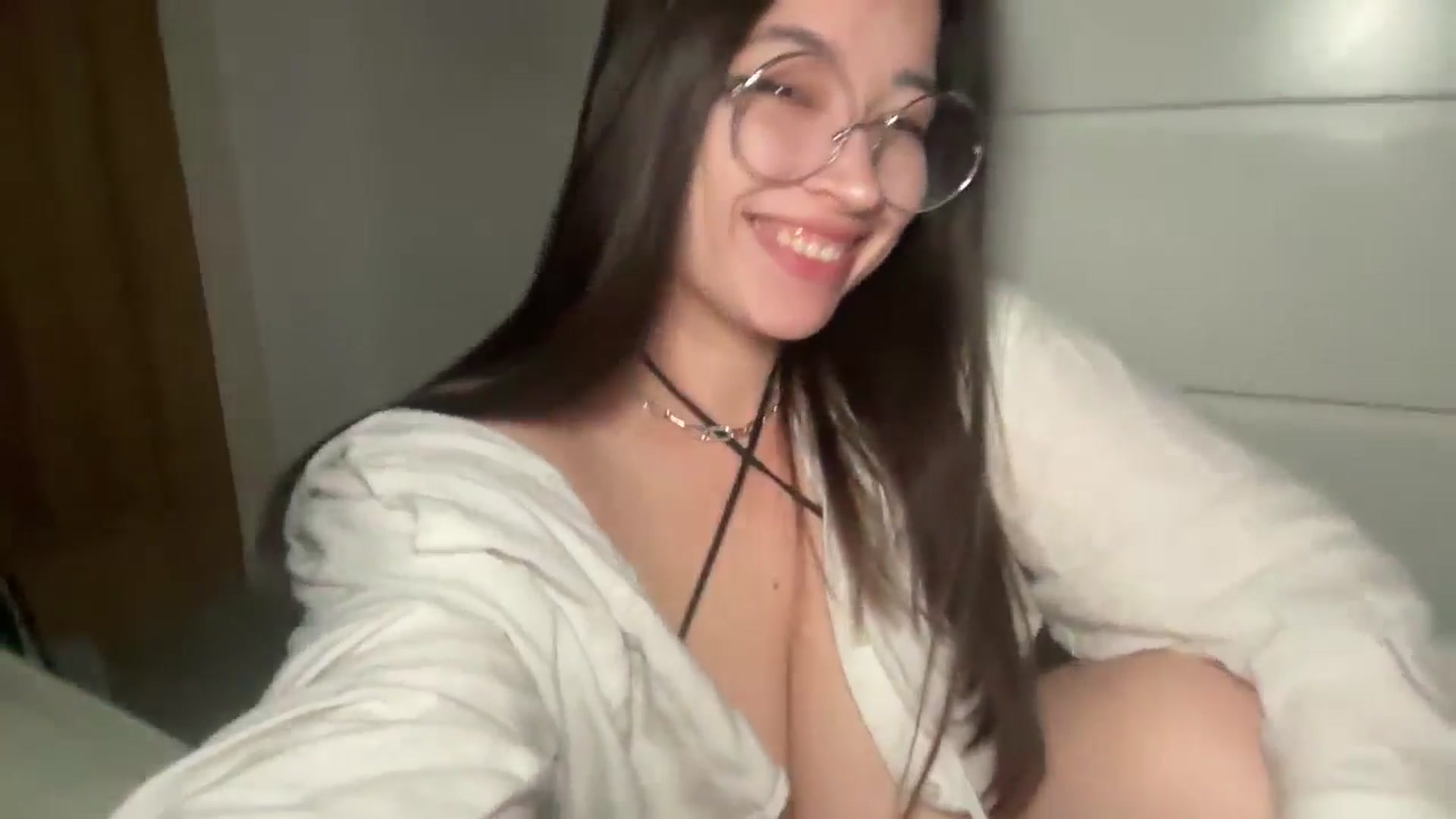 Gallery image thumbnail from Hasymura's myfreecams stream on, 07/09/2025, 02:21 image 11 of 20