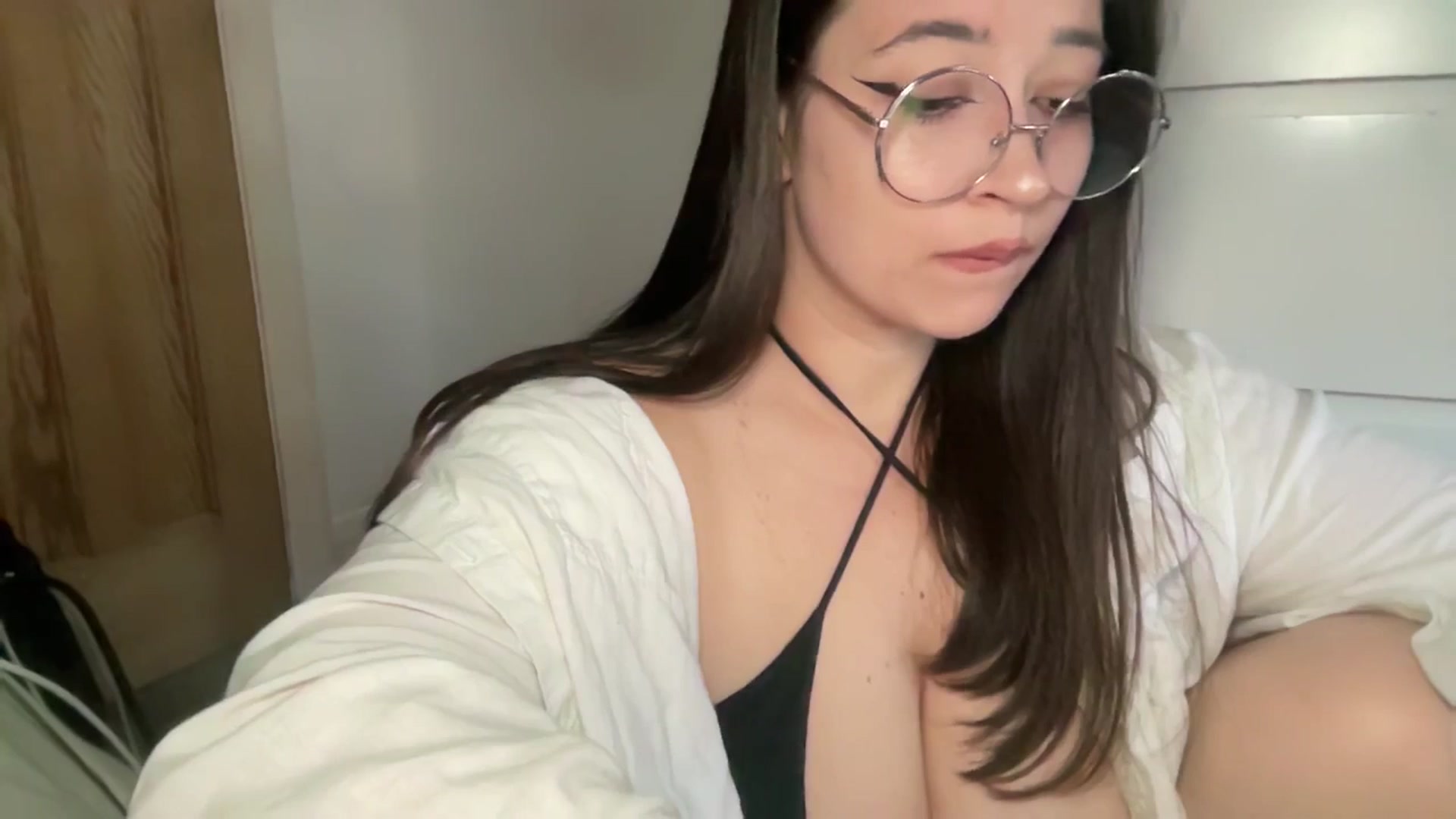 Gallery image thumbnail from Hasymura's myfreecams stream on, 07/09/2025, 17:06 image 8 of 20