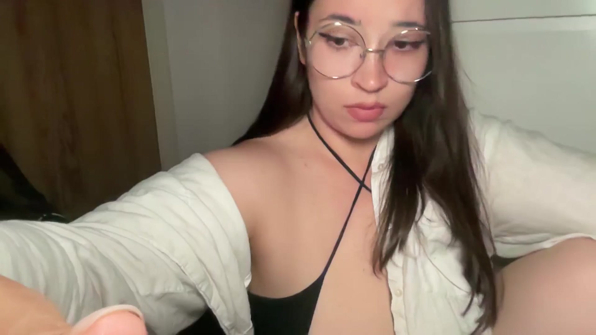 Gallery image thumbnail from Hasymura's myfreecams stream on, 07/09/2025, 23:04 image 9 of 20