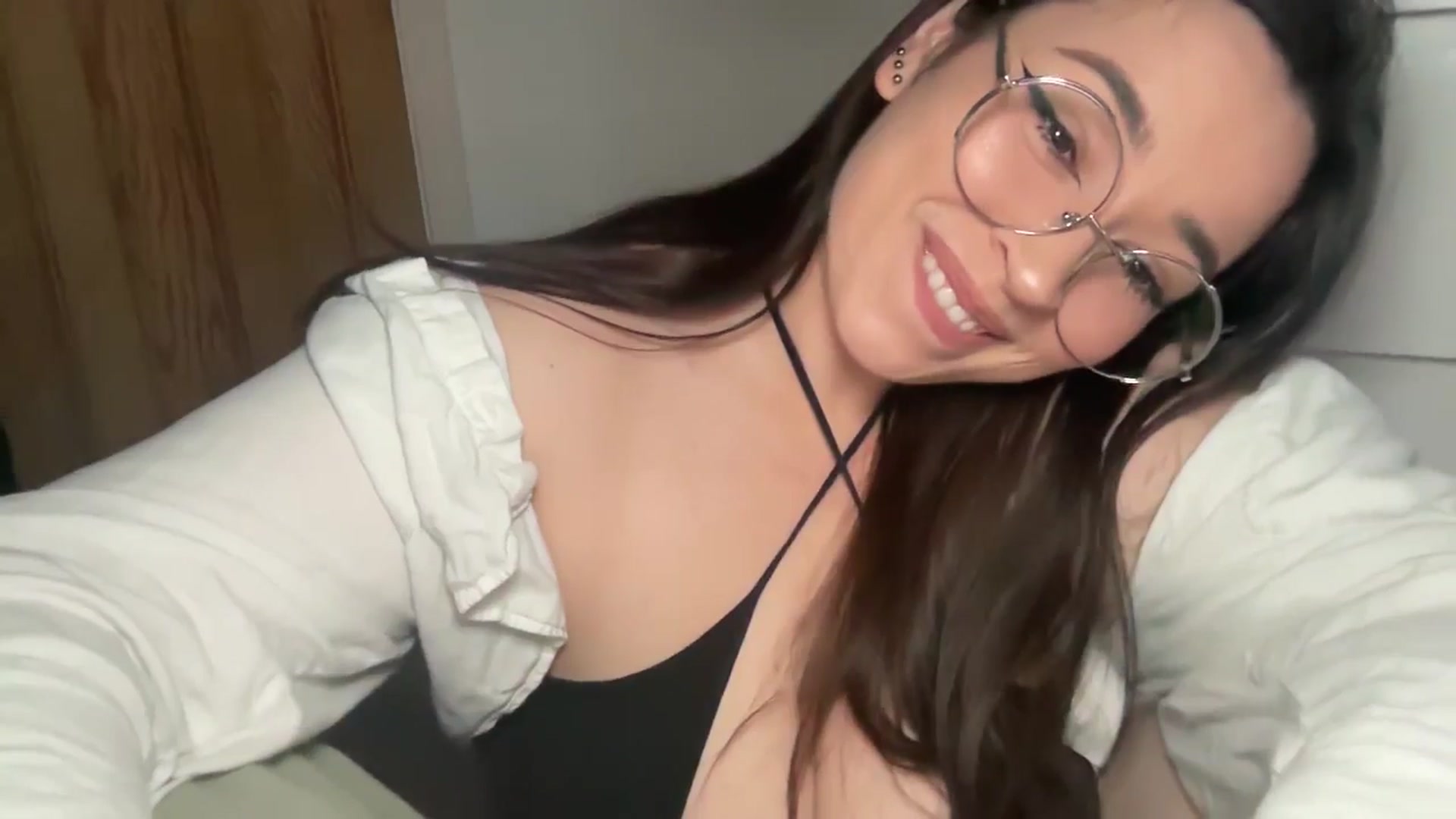 Gallery image thumbnail from Hasymura's myfreecams stream on, 08/07/2025, 14:25 image 7 of 20