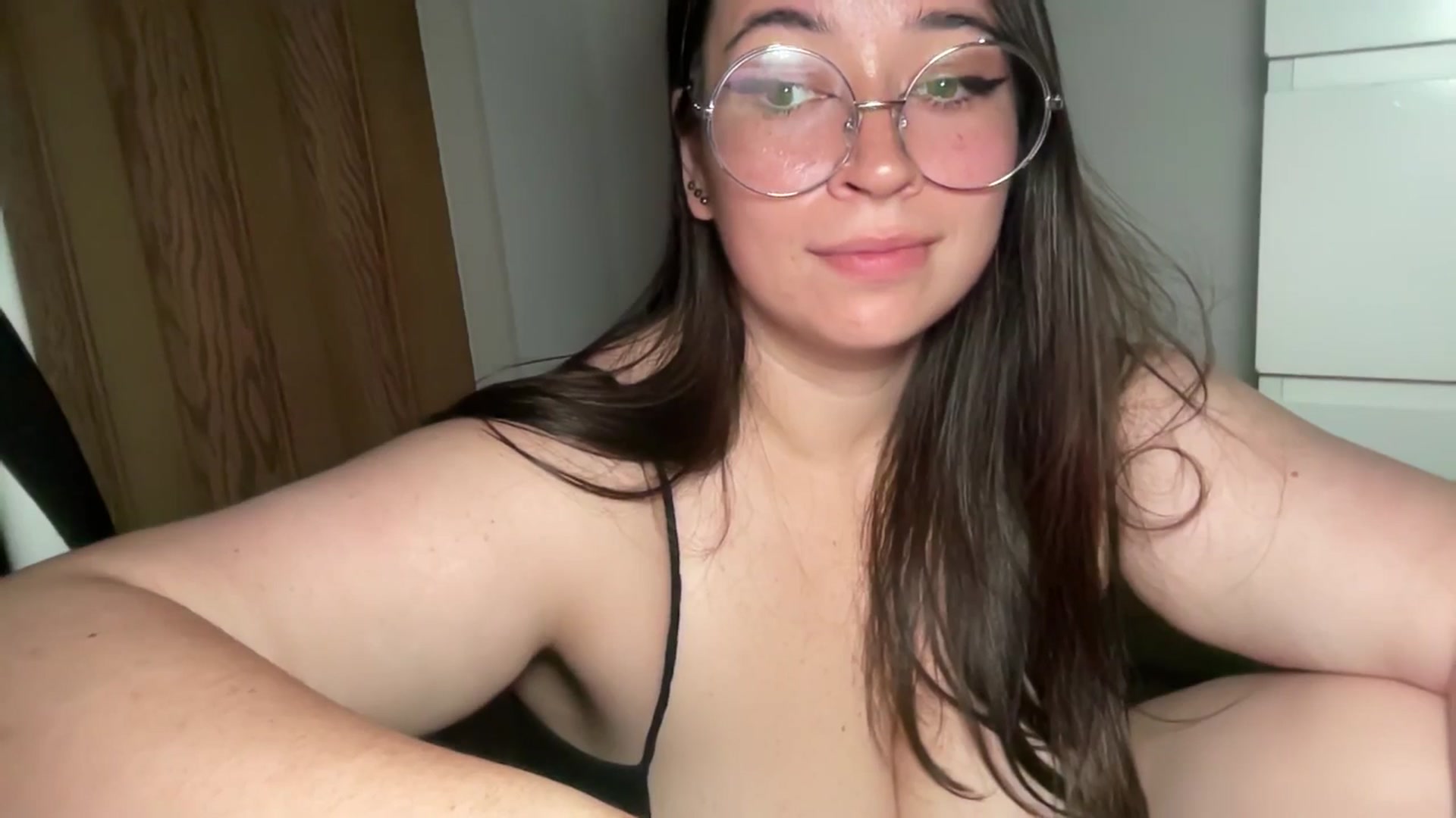 Gallery image thumbnail from Hasymura's myfreecams stream on, 08/09/2025, 23:48 image 19 of 20