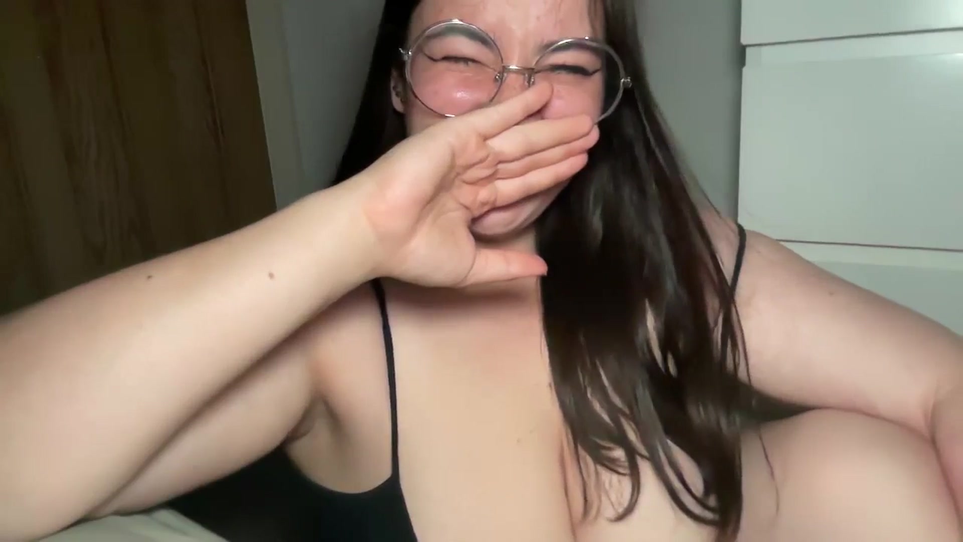 Gallery image thumbnail from Hasymura's myfreecams stream on, 08/15/2025, 22:30 image 19 of 20