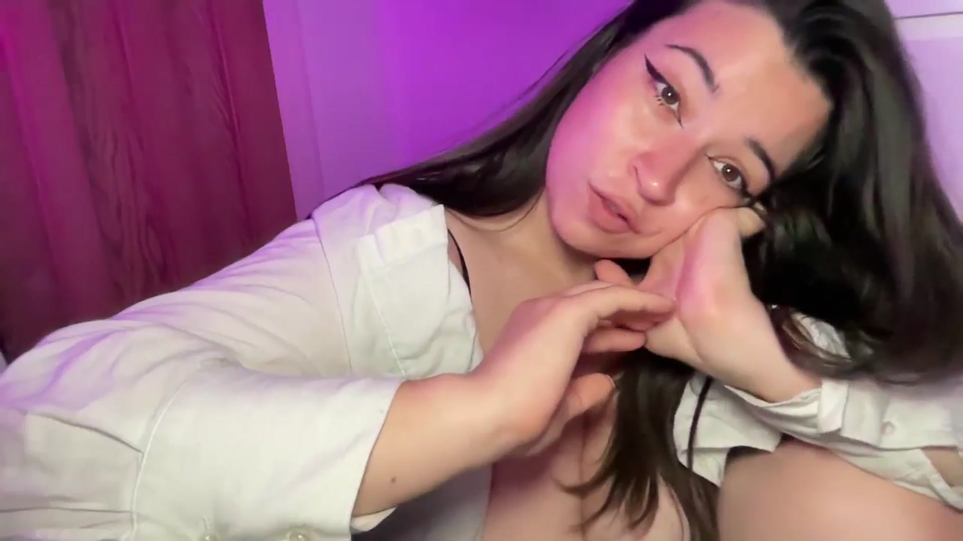 Gallery image thumbnail from Hasymura's myfreecams stream on, 09/05/2025, 22:48 image 7 of 20