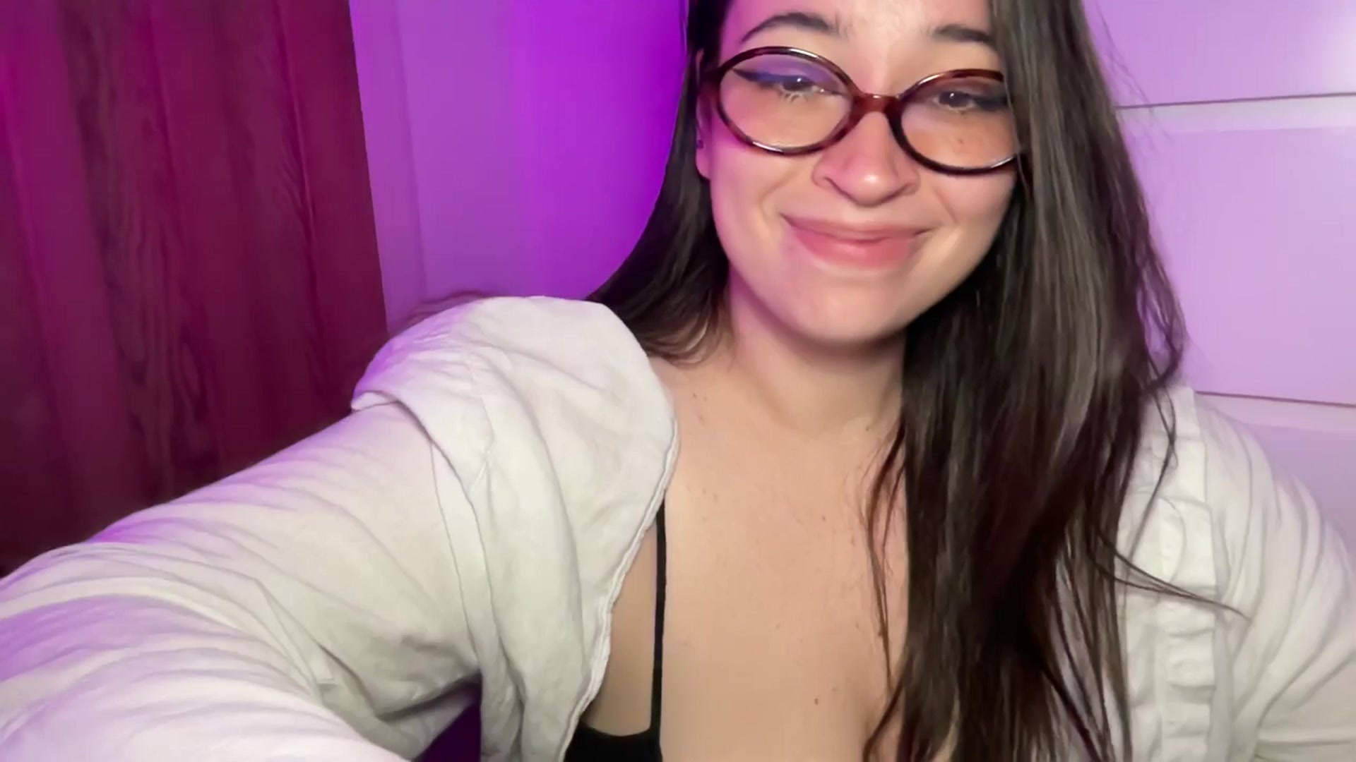 Gallery image thumbnail from Hasymura's myfreecams stream on, 09/05/2025, 23:47 image 16 of 20