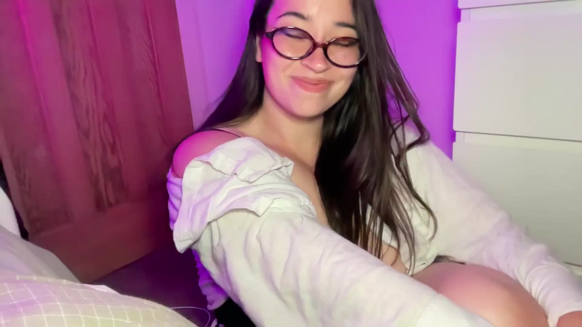 Gallery image thumbnail from Hasymura's myfreecams stream on, 09/05/2025, 23:47 image 3 of 20