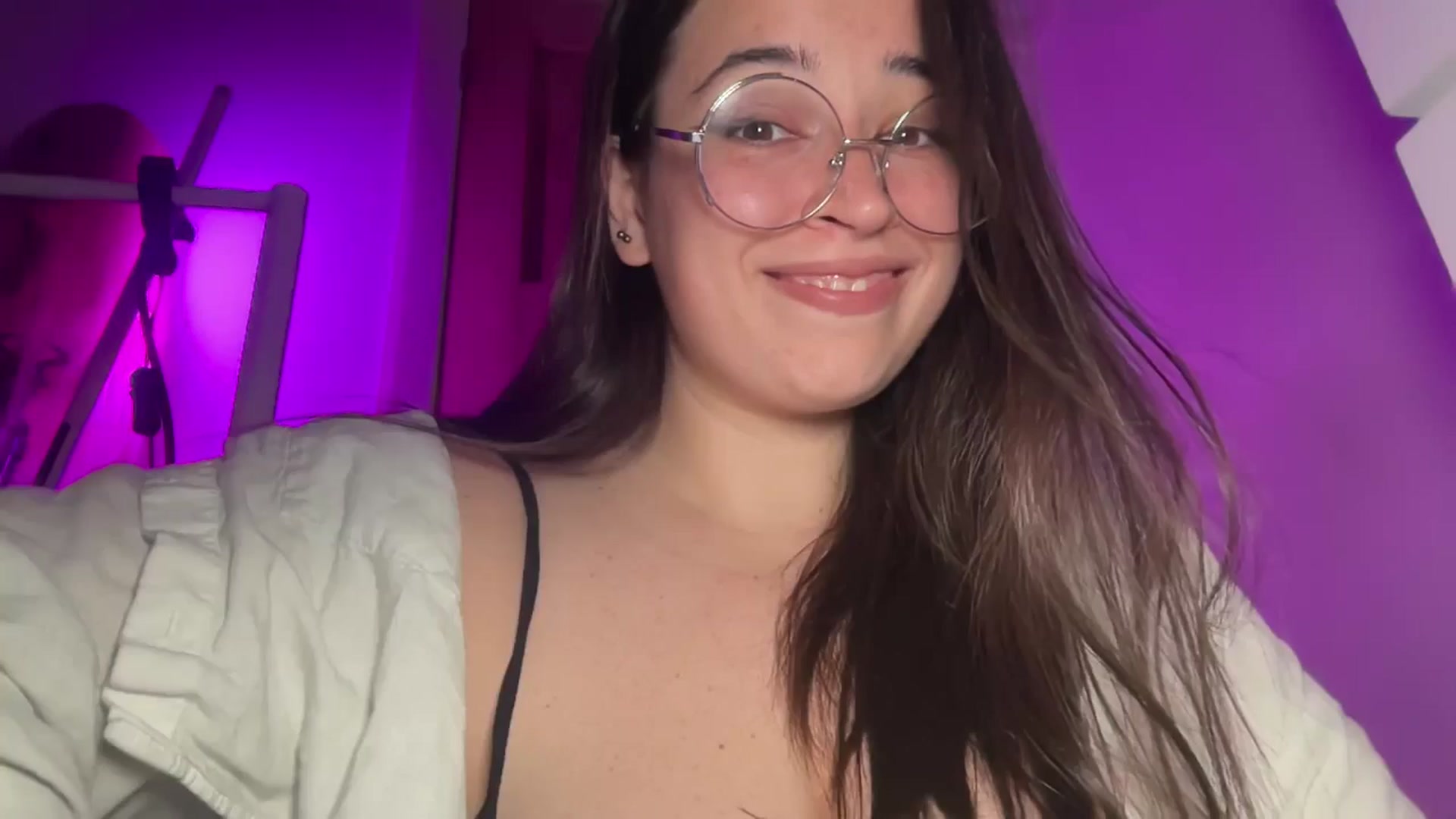 Gallery image thumbnail from Hasymura's myfreecams stream on, 09/27/2025, 20:09 image 7 of 20