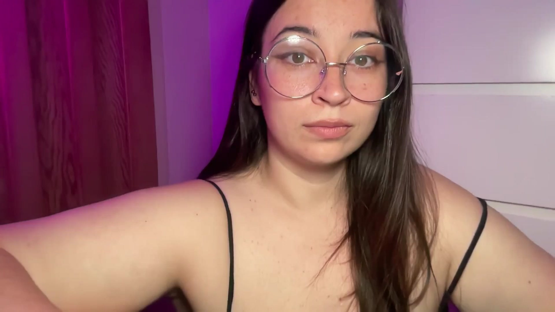 Gallery image thumbnail from Hasymura's myfreecams stream on, 09/27/2025, 21:03 image 19 of 20