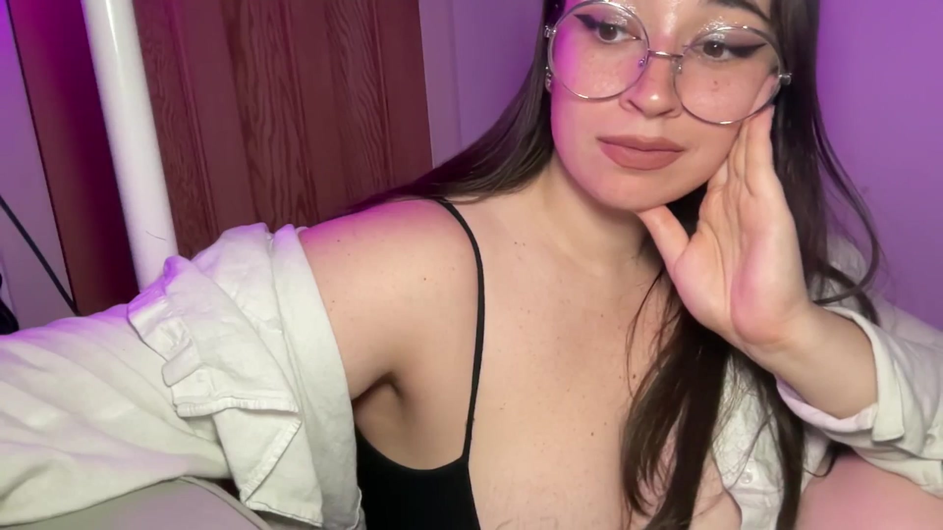 Gallery image thumbnail from Hasymura's myfreecams stream on, 10/22/2025, 18:44 image 6 of 20