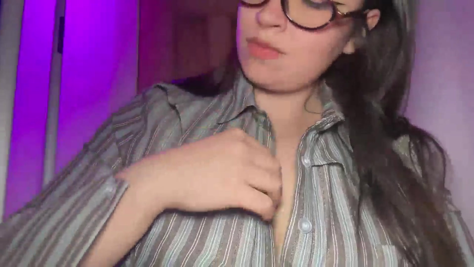 Gallery image thumbnail from Hasymura's myfreecams stream on, 10/29/2025, 24:44 image 9 of 20