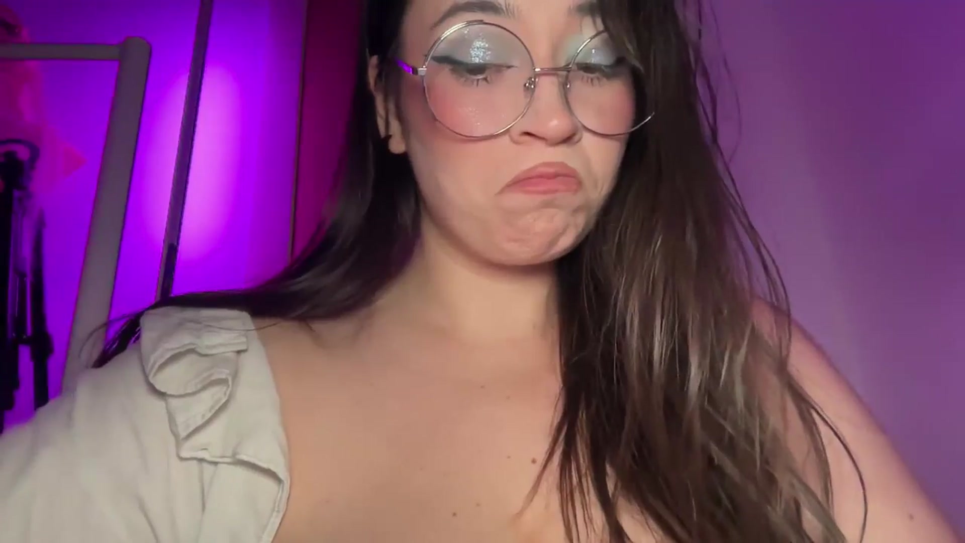 Gallery image thumbnail from Hasymura's myfreecams stream on, 11/19/2025, 23:09 image 19 of 20
