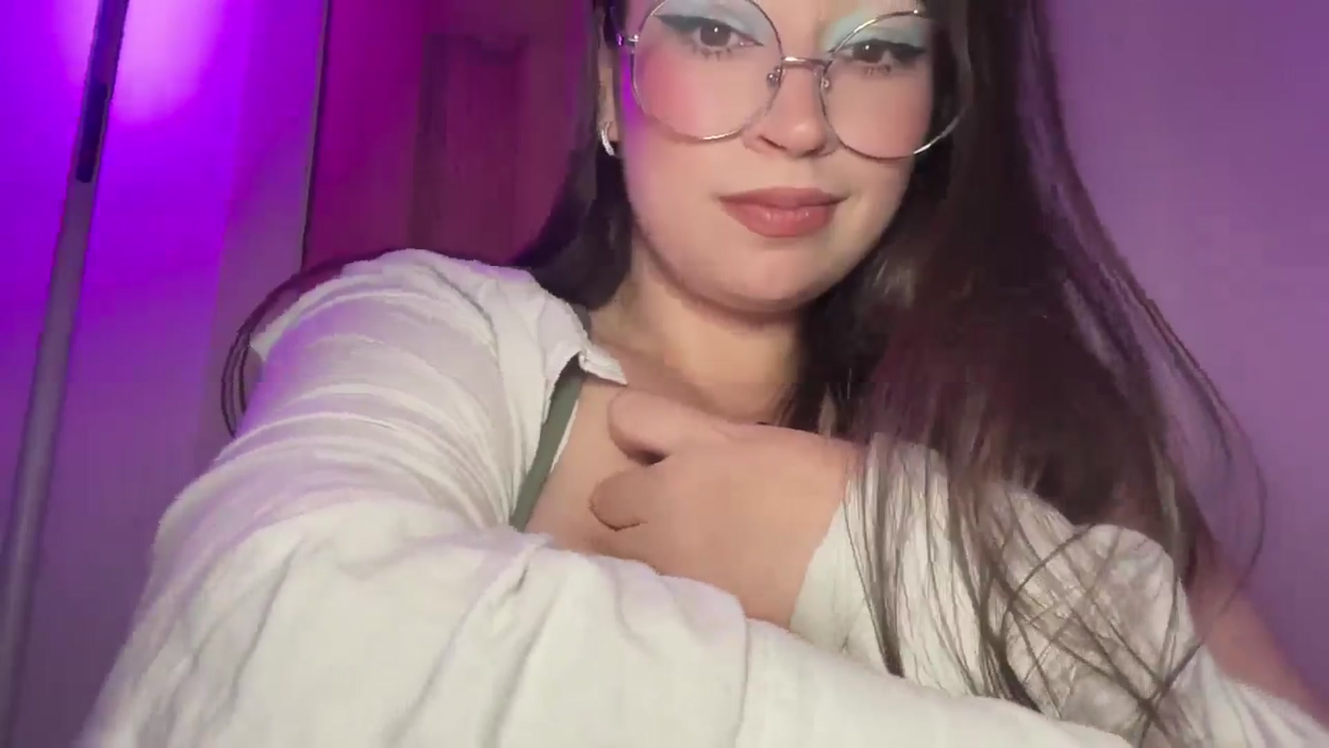 Gallery image thumbnail from Hasymura's myfreecams stream on, 11/23/2025, 21:47 image 4 of 20